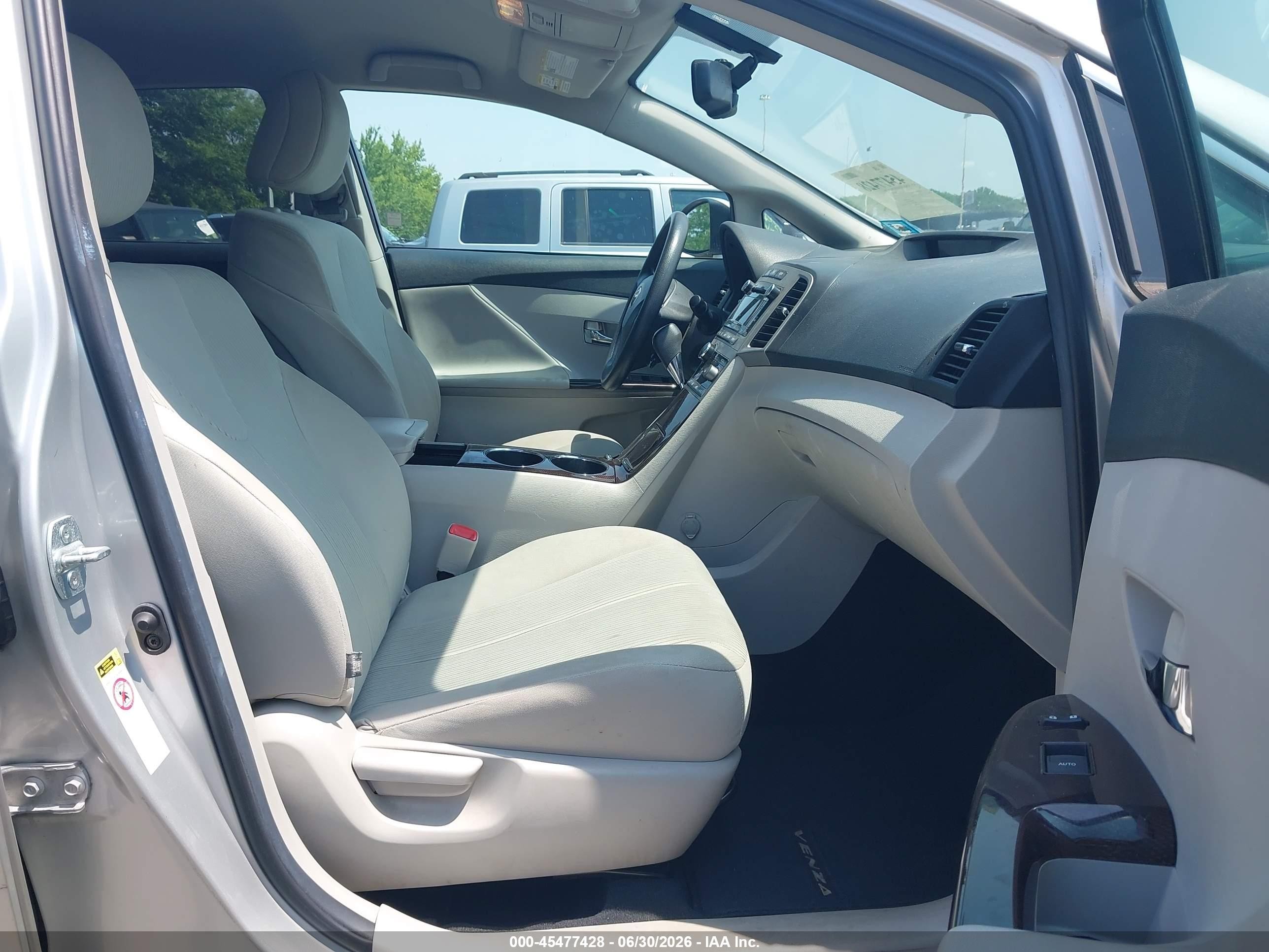 2012 Toyota Venza Le V6 Серебряный vin: 4T3ZK3BB9CU049084