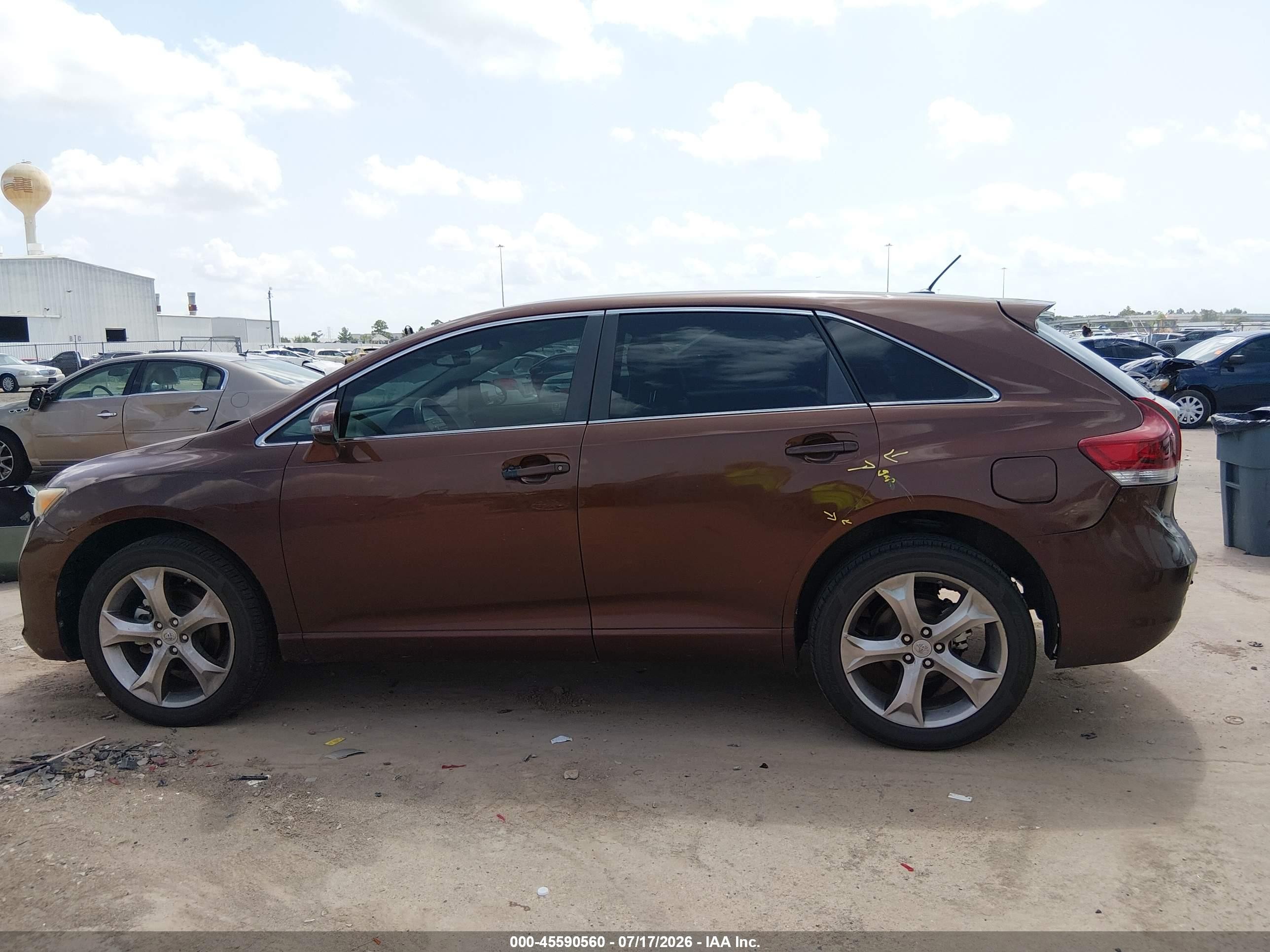 2013 Toyota Venza Le V6 Brown vin: 4T3ZK3BBXDU052352