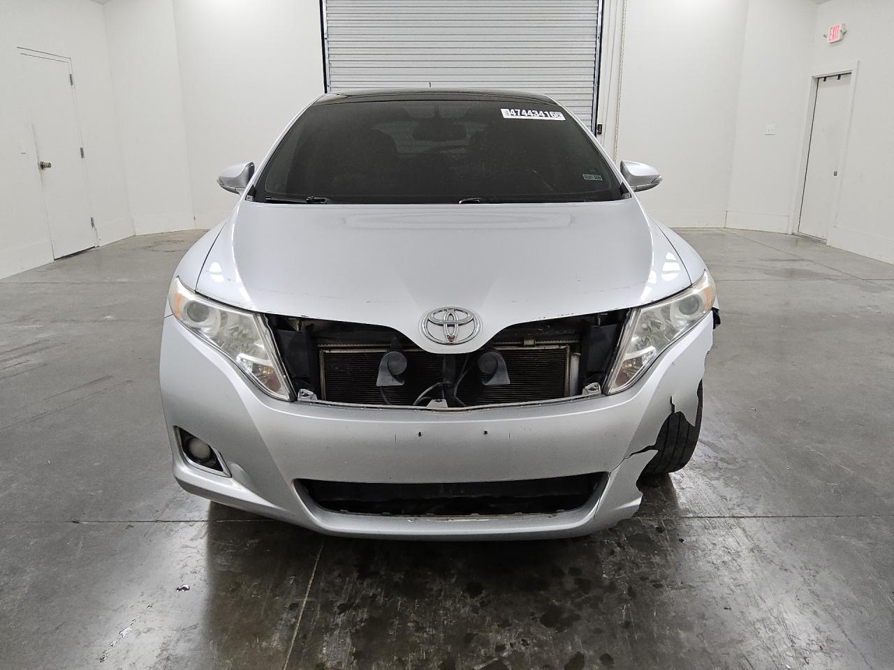 2014 Toyota Venza Xle Silver vin: 4T3ZK3BBXEU065622 Damage: Grille, Missing, Replacement Required
