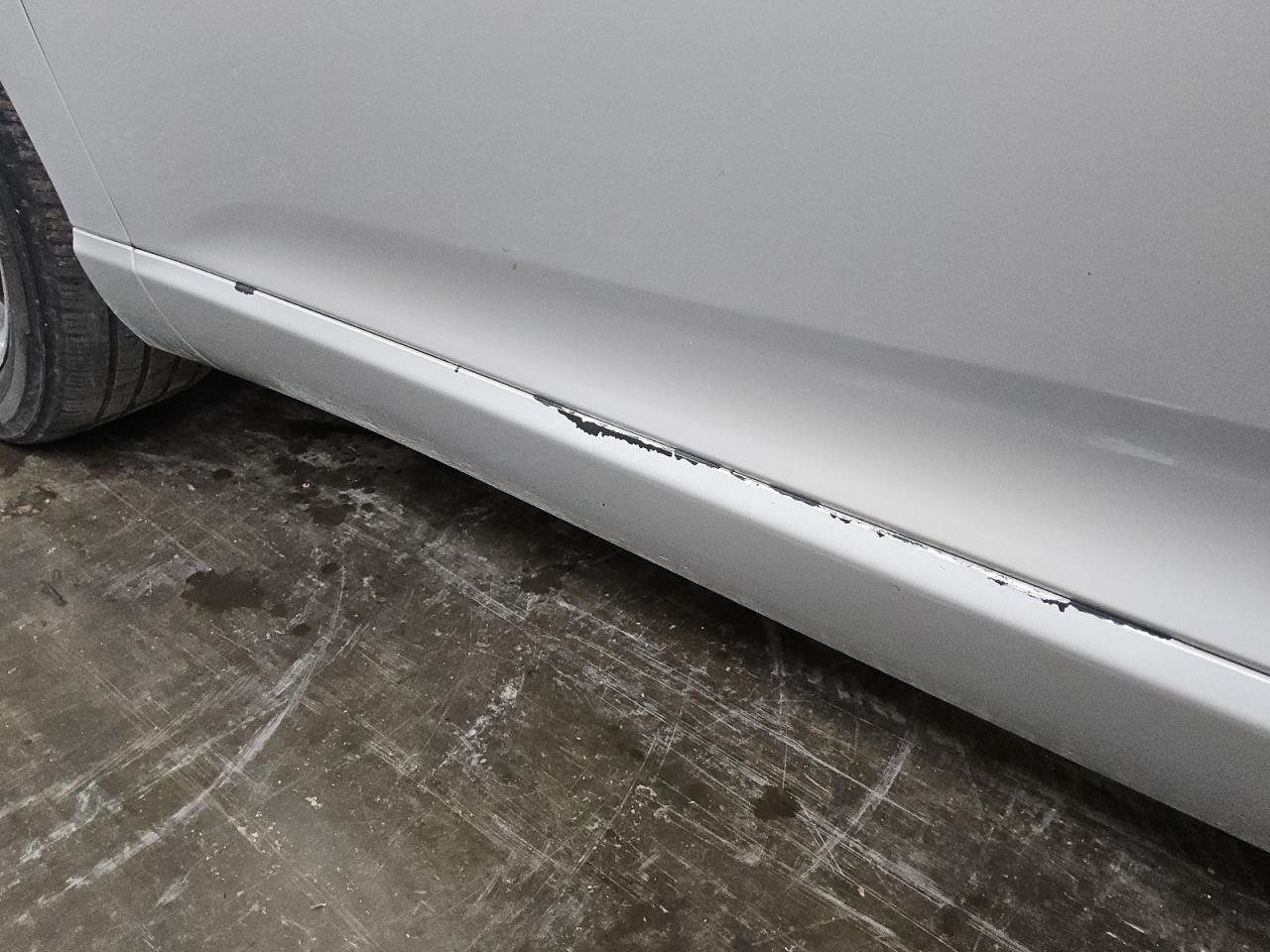 2014 Toyota Venza Xle Silver vin: 4T3ZK3BBXEU065622 Damage: Left Front Door, Chipped, 5