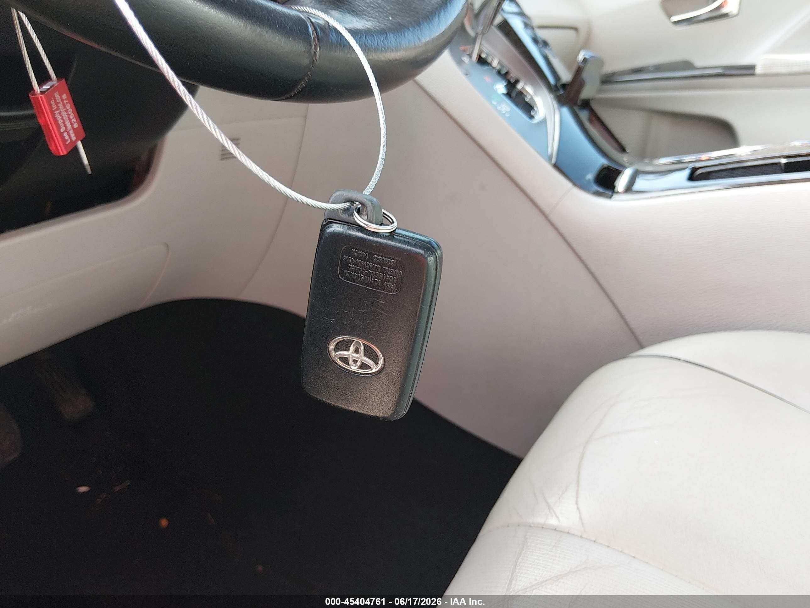 2014 Toyota Venza Xle V6 Silver vin: 4T3ZK3BBXEU068634