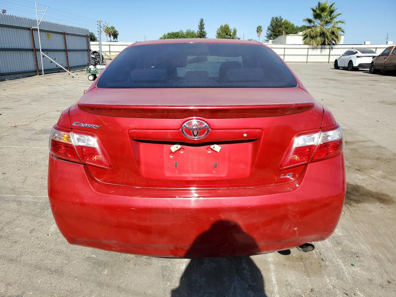 2007 Toyota Camry Le Red vin: 4T4BE46K07R004872