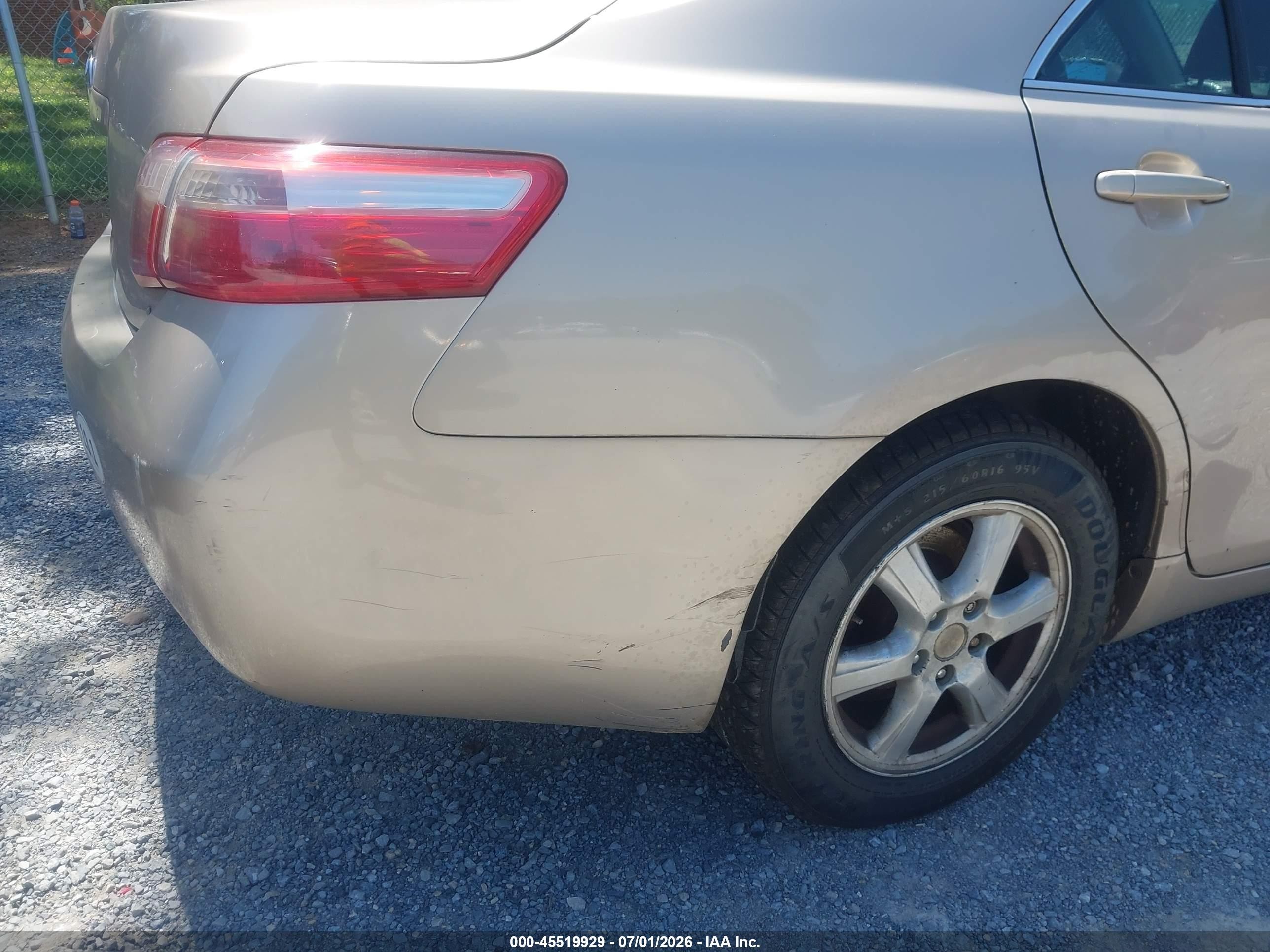 2007 Toyota Camry Le Gold vin: 4T4BE46K07R007643