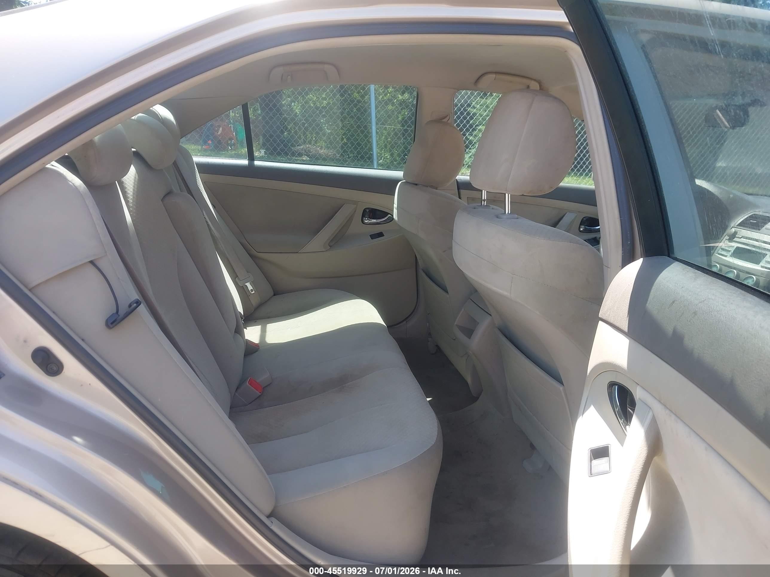 2007 Toyota Camry Le Gold vin: 4T4BE46K07R007643