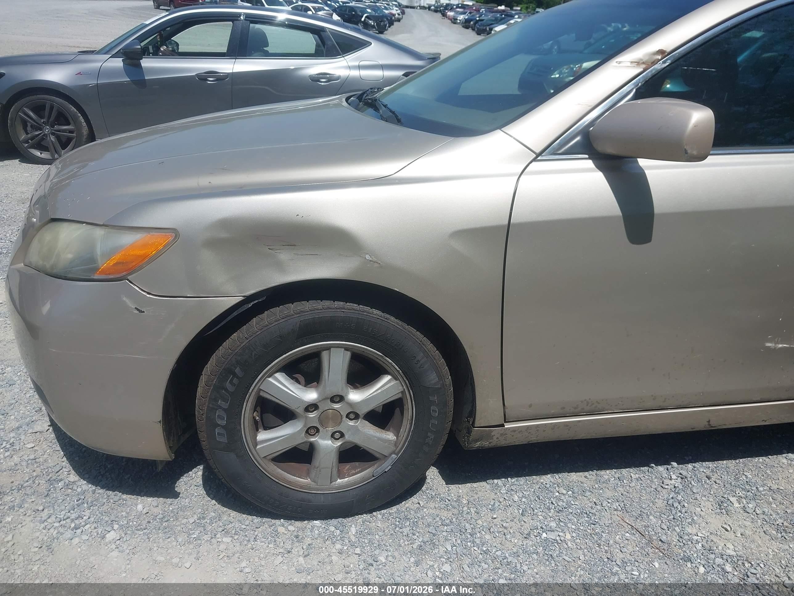2007 Toyota Camry Le Gold vin: 4T4BE46K07R007643