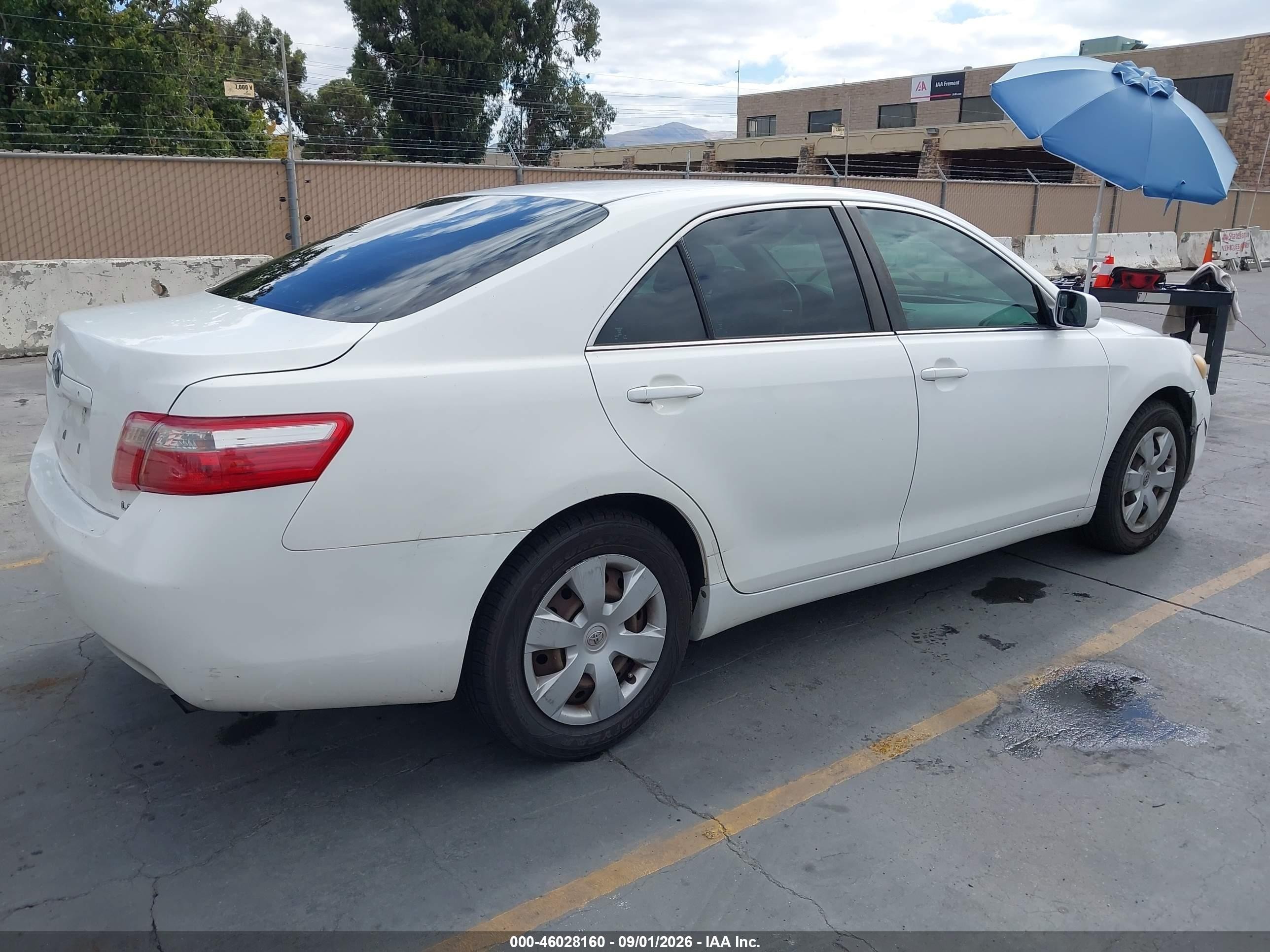 2008 Toyota Camry Le White vin: 4T4BE46K08R032107