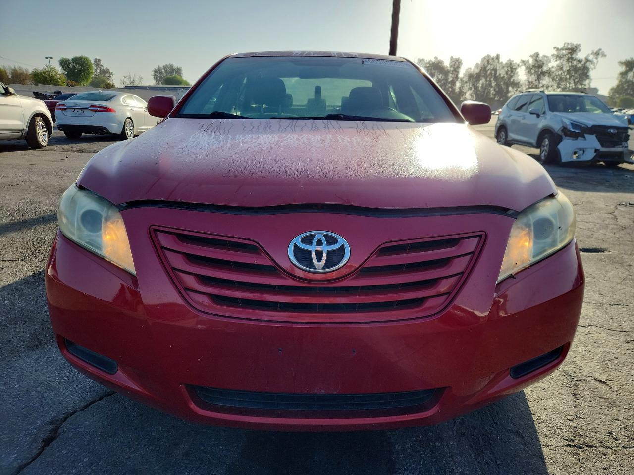 2008 Toyota Camry Le Red vin: 4T4BE46K08R047593