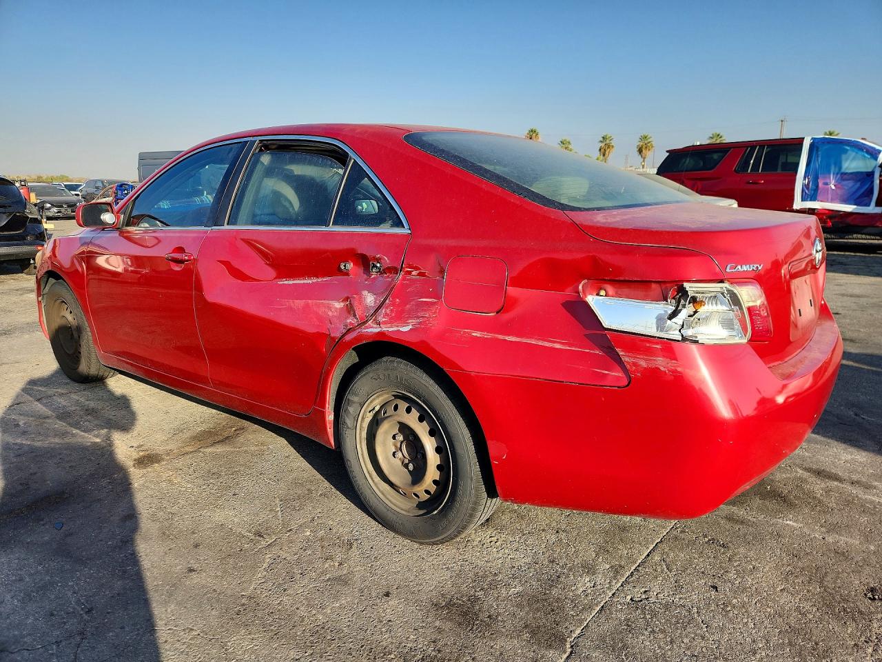 2008 Toyota Camry Le Red vin: 4T4BE46K08R047593