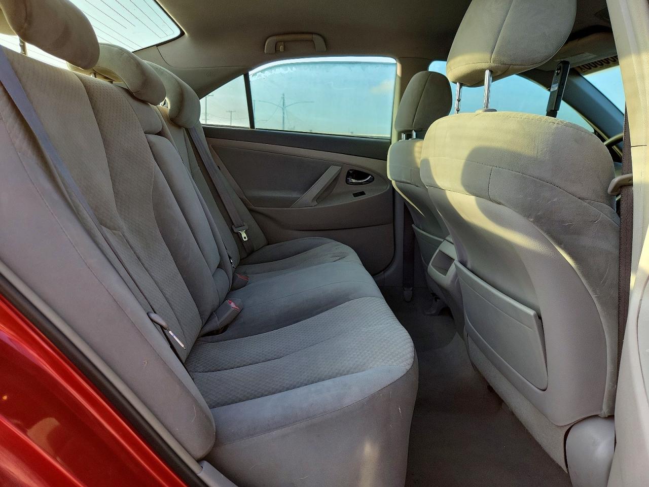 2008 Toyota Camry Le Red vin: 4T4BE46K08R047593