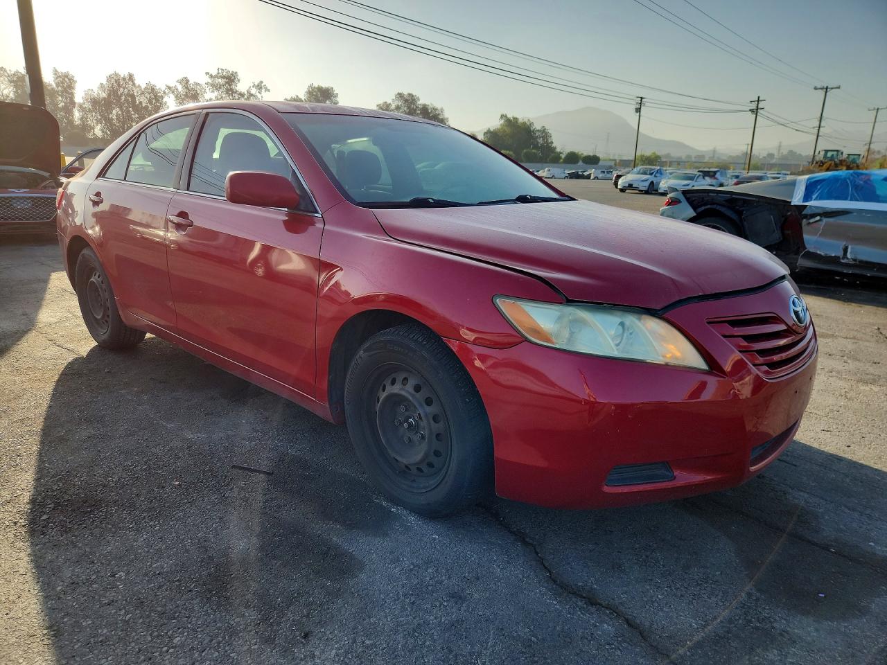 2008 Toyota Camry Le Red vin: 4T4BE46K08R047593