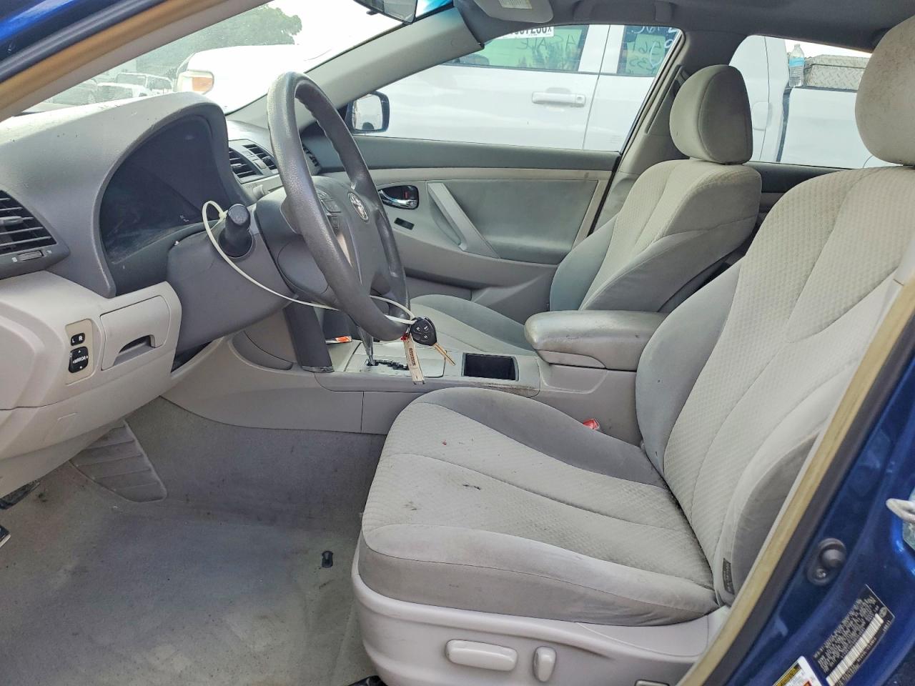 2009 Toyota Camry Le Blue vin: 4T4BE46K09R049684