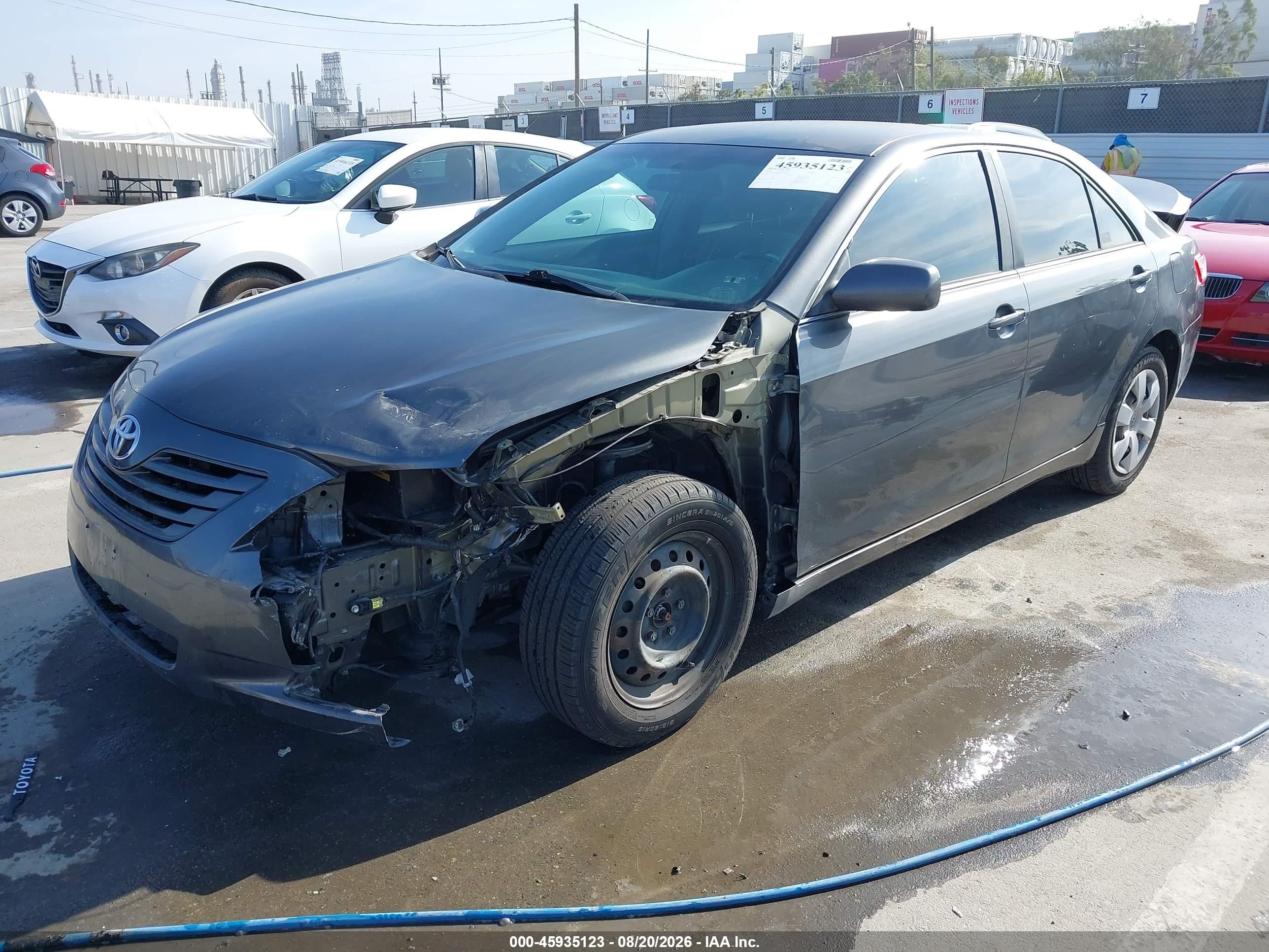 2009 Toyota Camry Le Gray vin: 4T4BE46K09R052388
