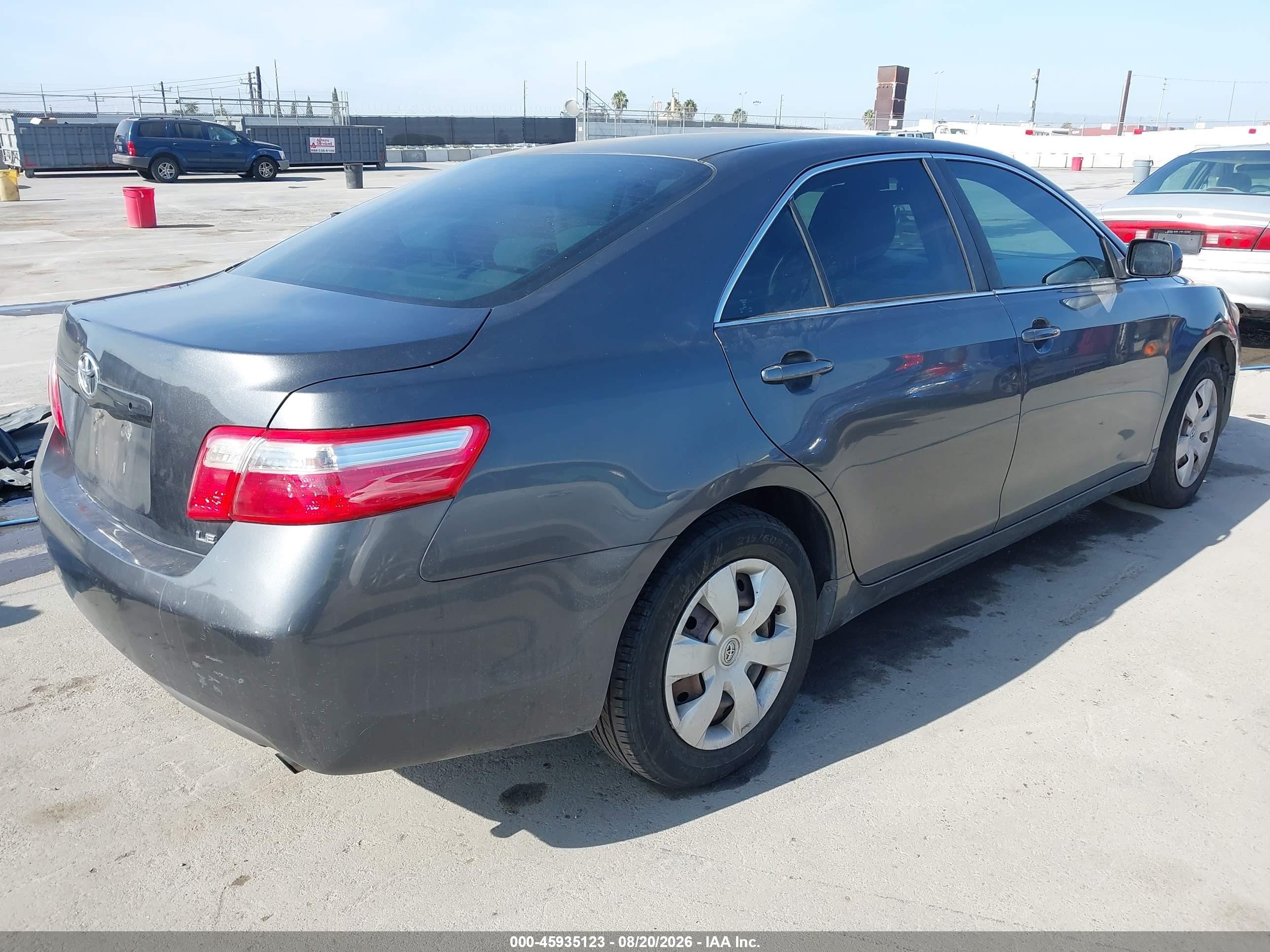 2009 Toyota Camry Le Gray vin: 4T4BE46K09R052388