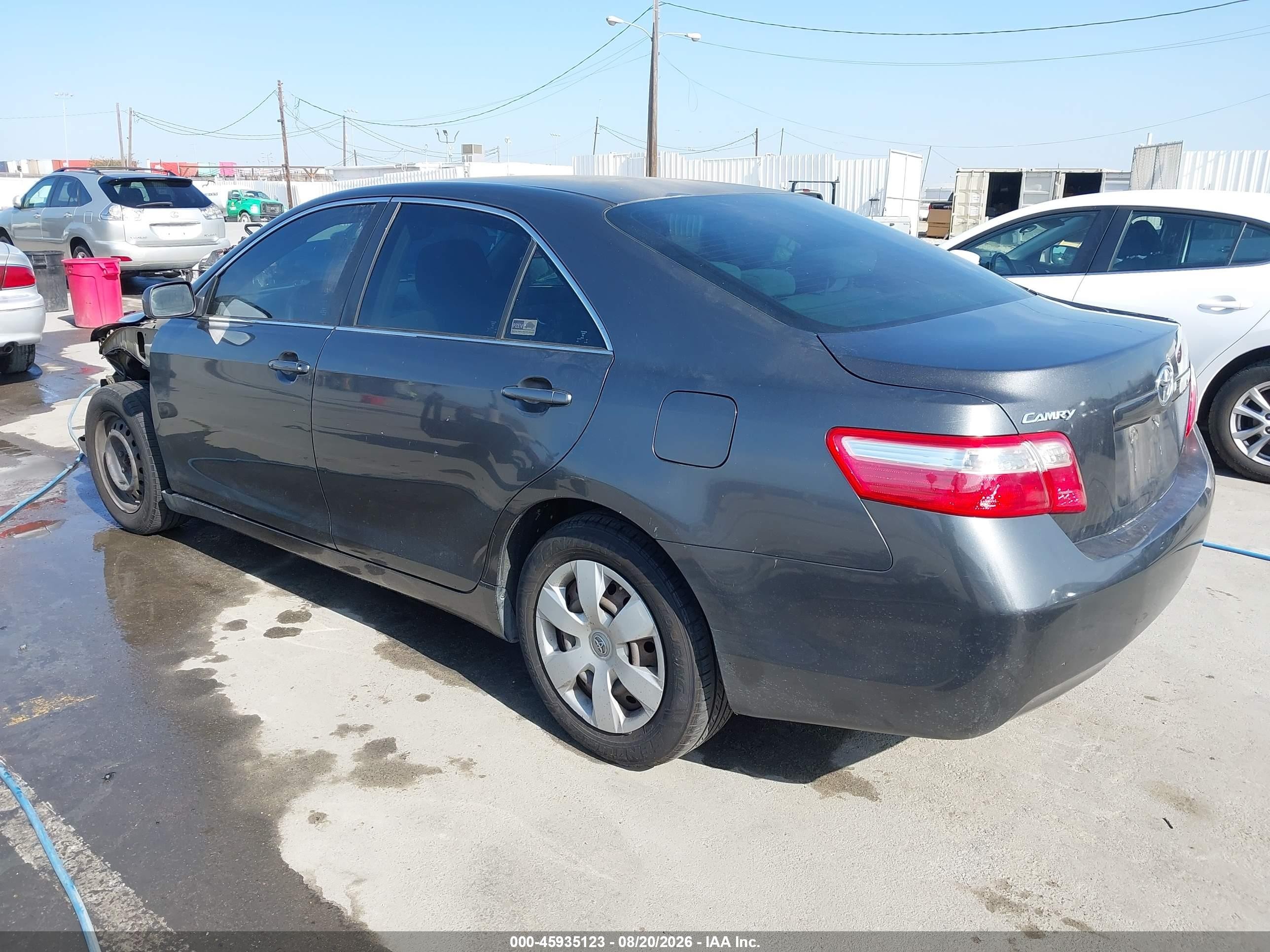 2009 Toyota Camry Le Gray vin: 4T4BE46K09R052388