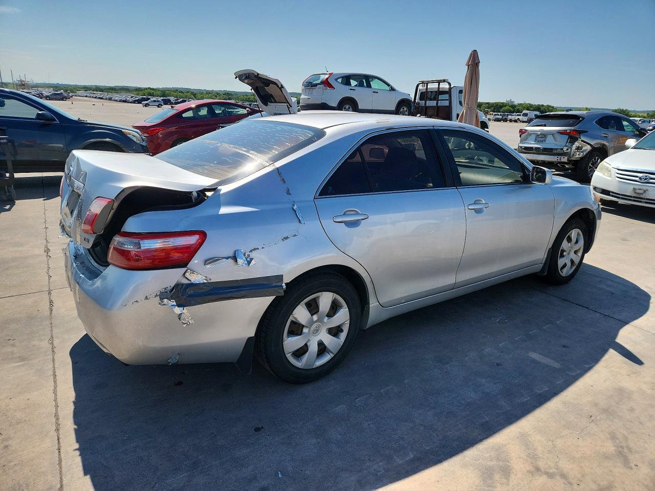 2009 Toyota Camry Le Silver vin: 4T4BE46K09R084810