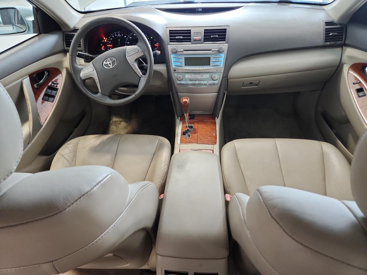 2009 Toyota Camry Xle Blue vin: 4T4BE46K09R093104 Damage: Front Center Armrest, Worn, Replacement Required