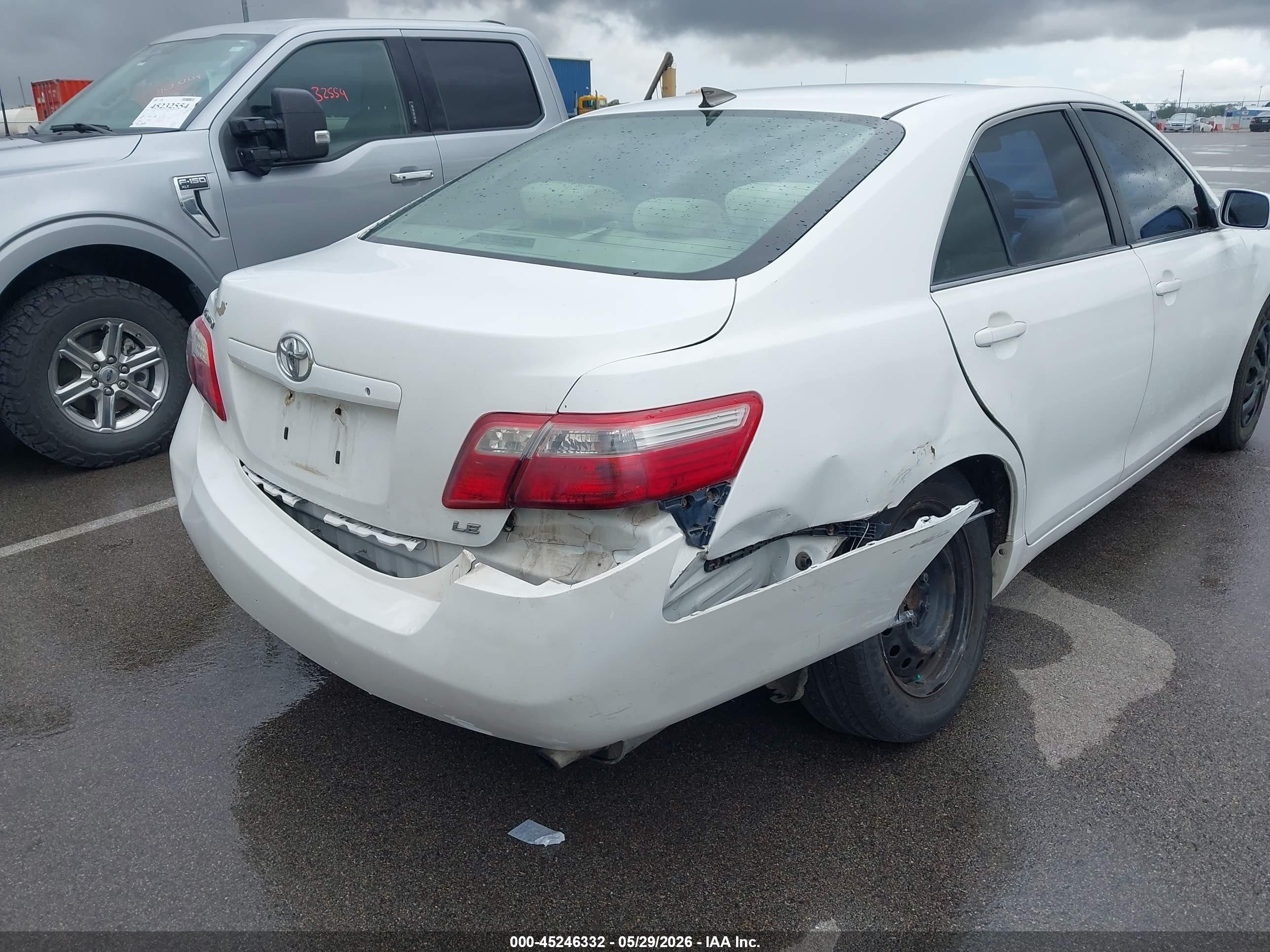2009 Toyota Camry Le White vin: 4T4BE46K09R102495