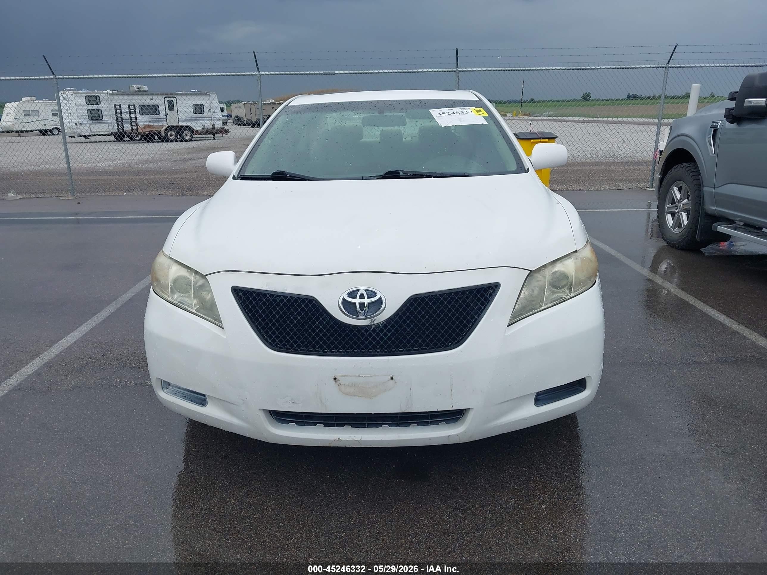 2009 Toyota Camry Le White vin: 4T4BE46K09R102495