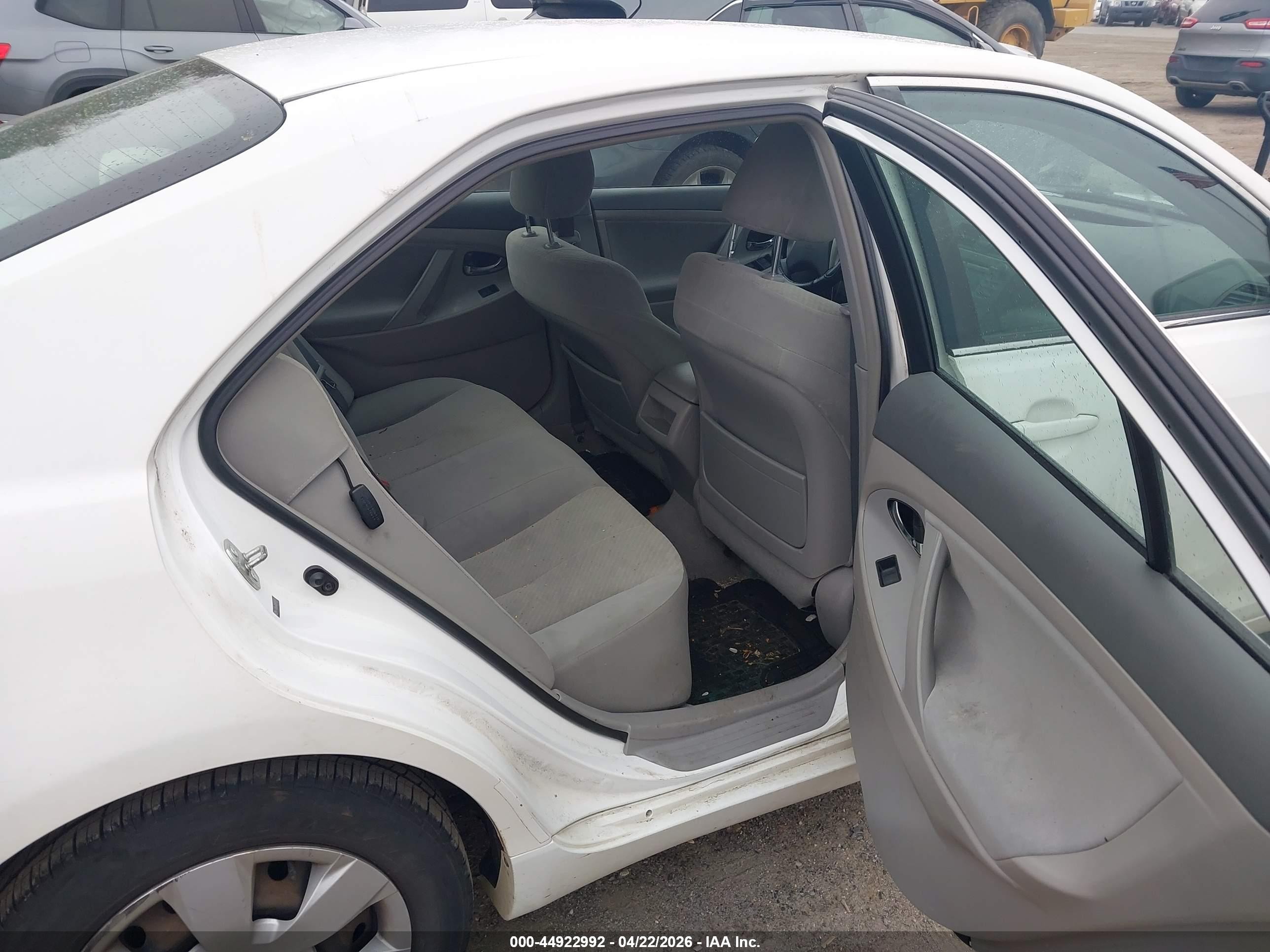 2009 Toyota Camry Белый vin: 4T4BE46K09R110760