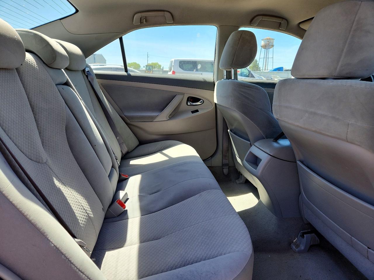 2009 Toyota Camry Base Silver vin: 4T4BE46K09R125582