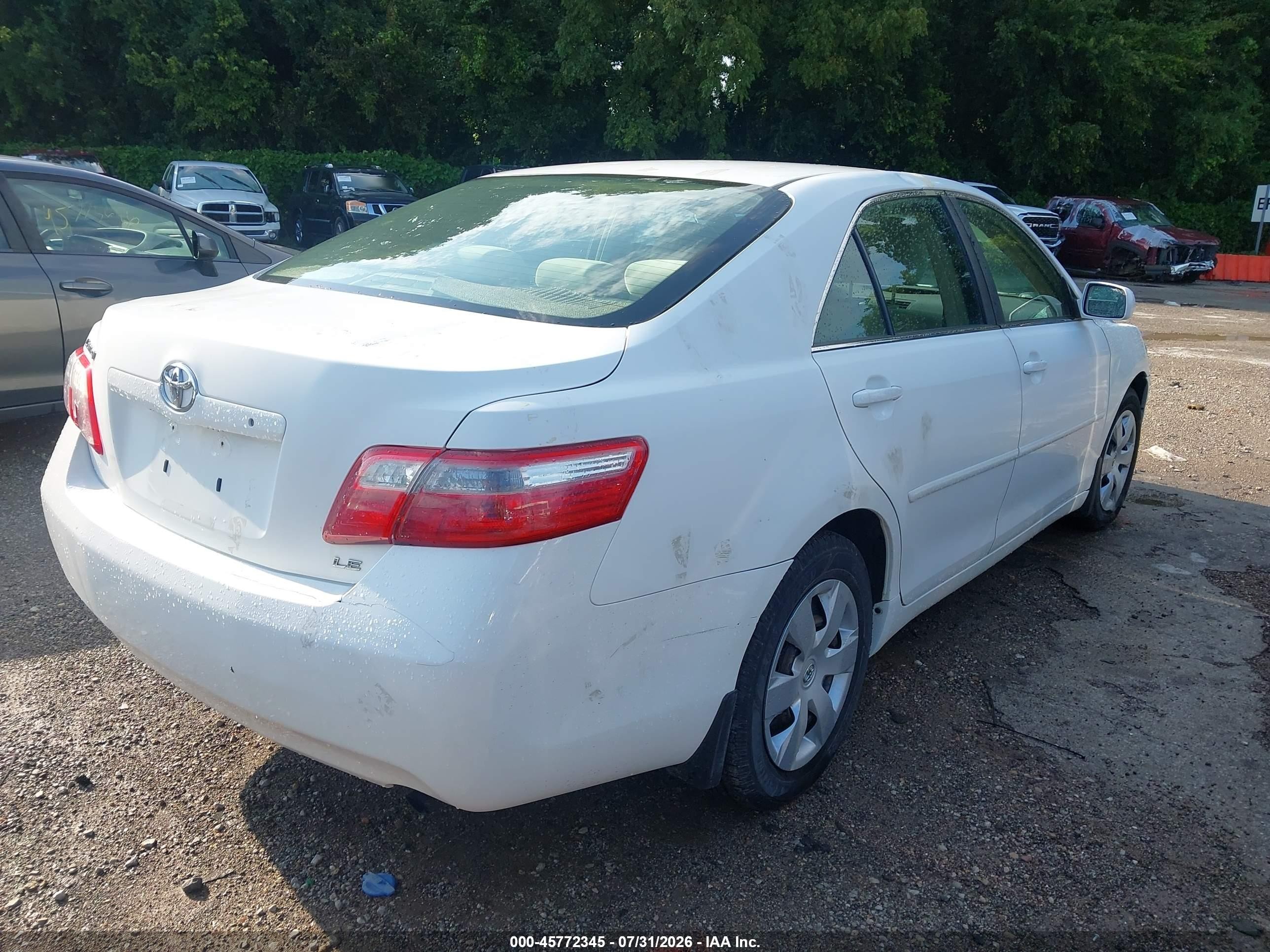 2009 Toyota Camry Le White vin: 4T4BE46K09R128286