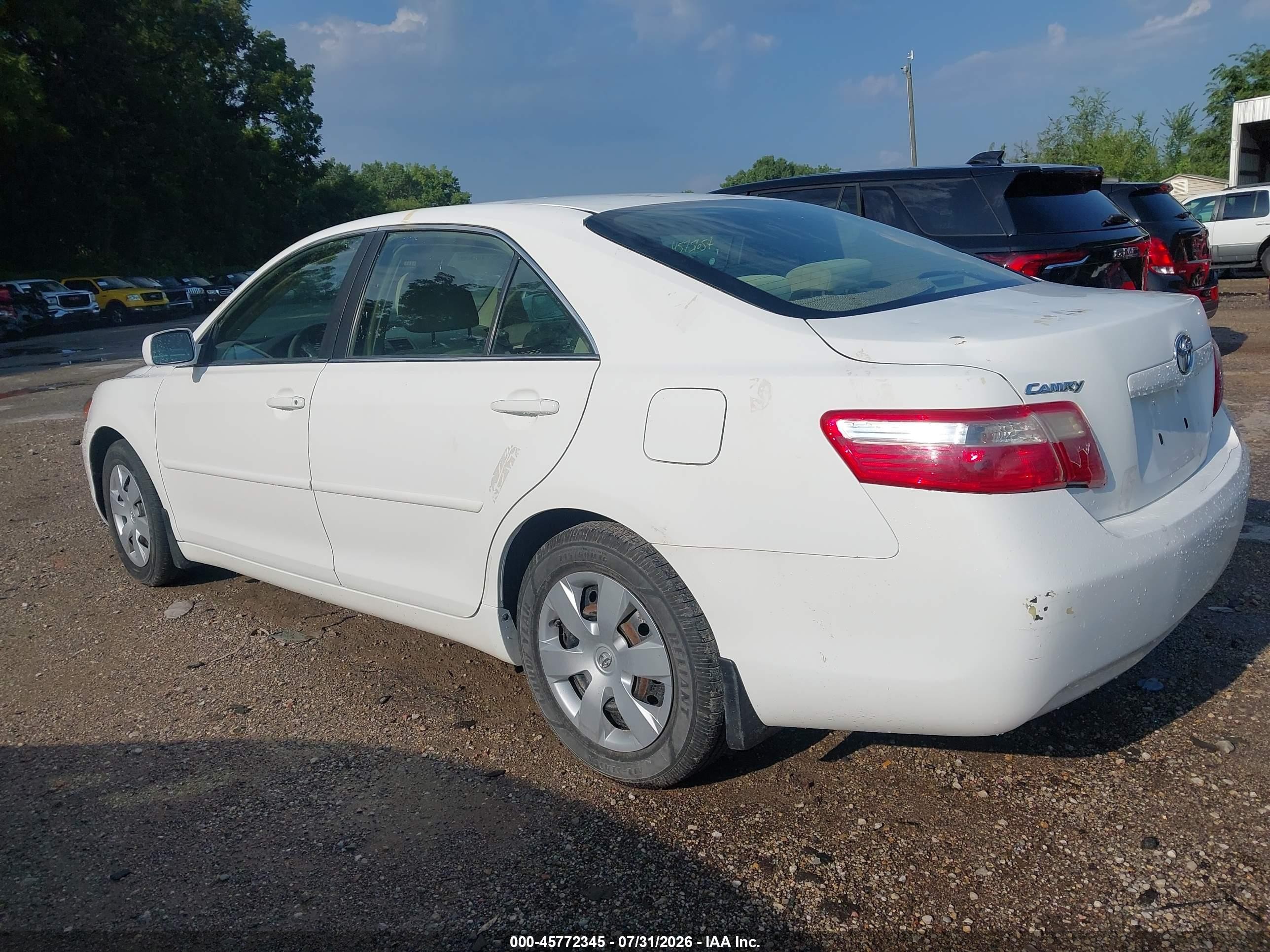 2009 Toyota Camry Le White vin: 4T4BE46K09R128286