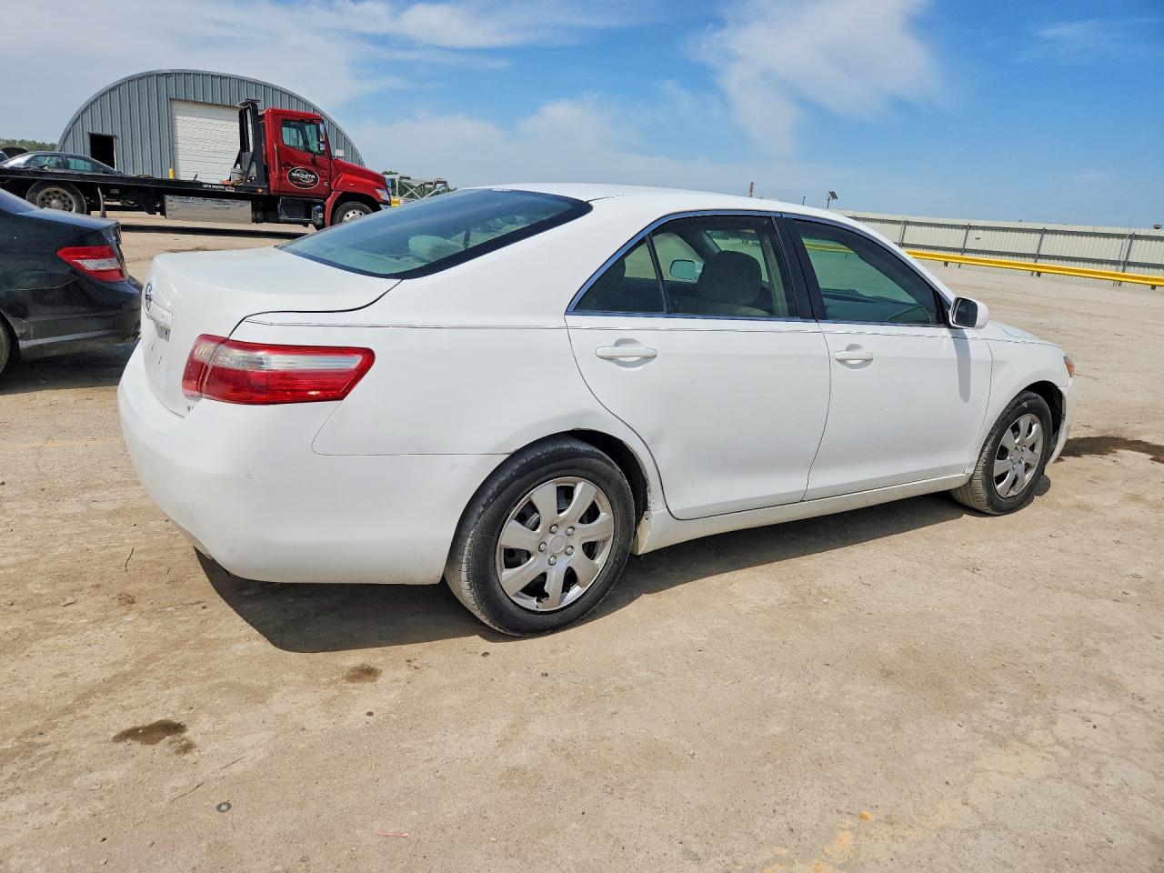 2009 Toyota Camry Le White vin: 4T4BE46K09R138915
