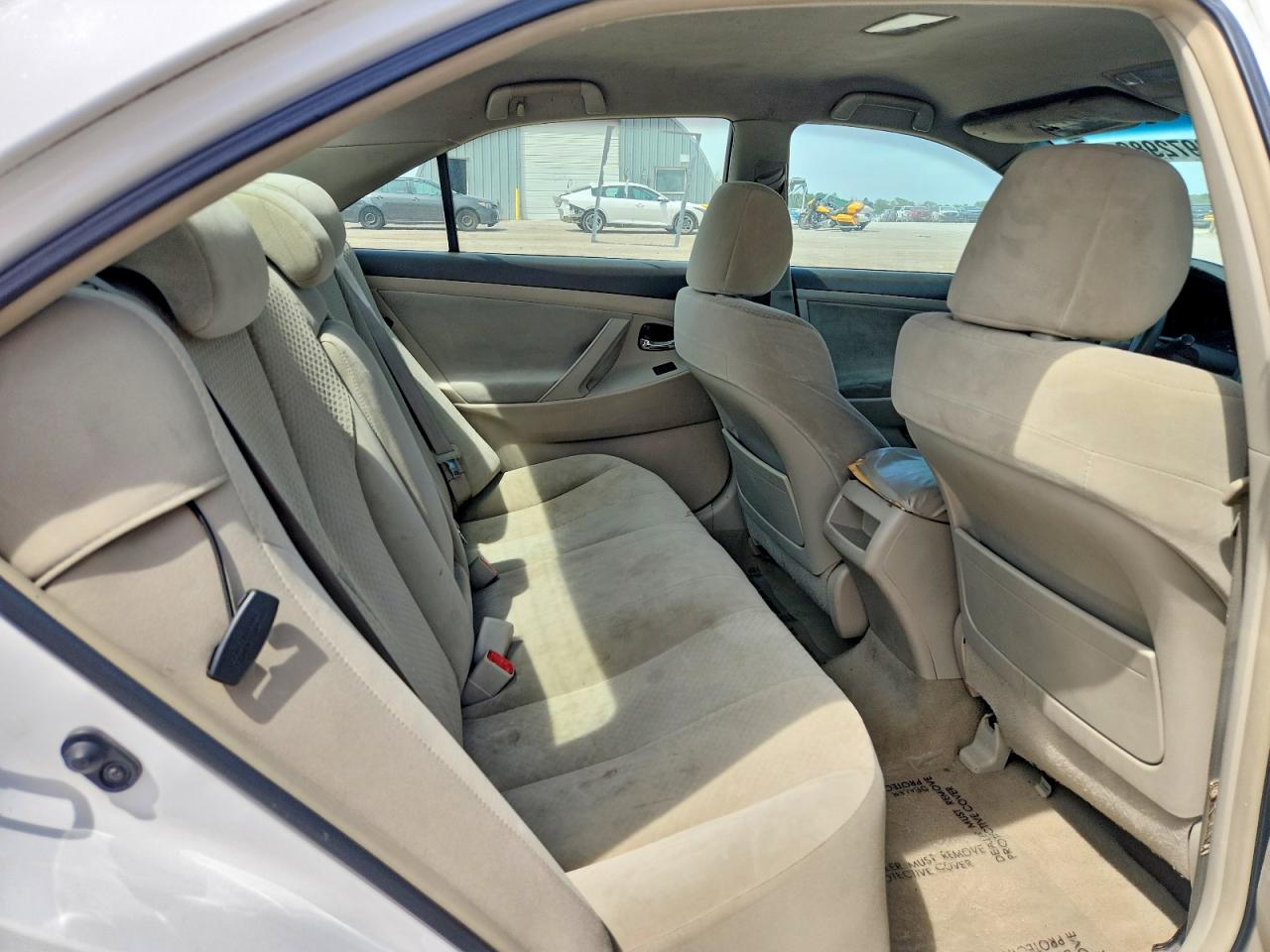 2009 Toyota Camry Le White vin: 4T4BE46K09R138915