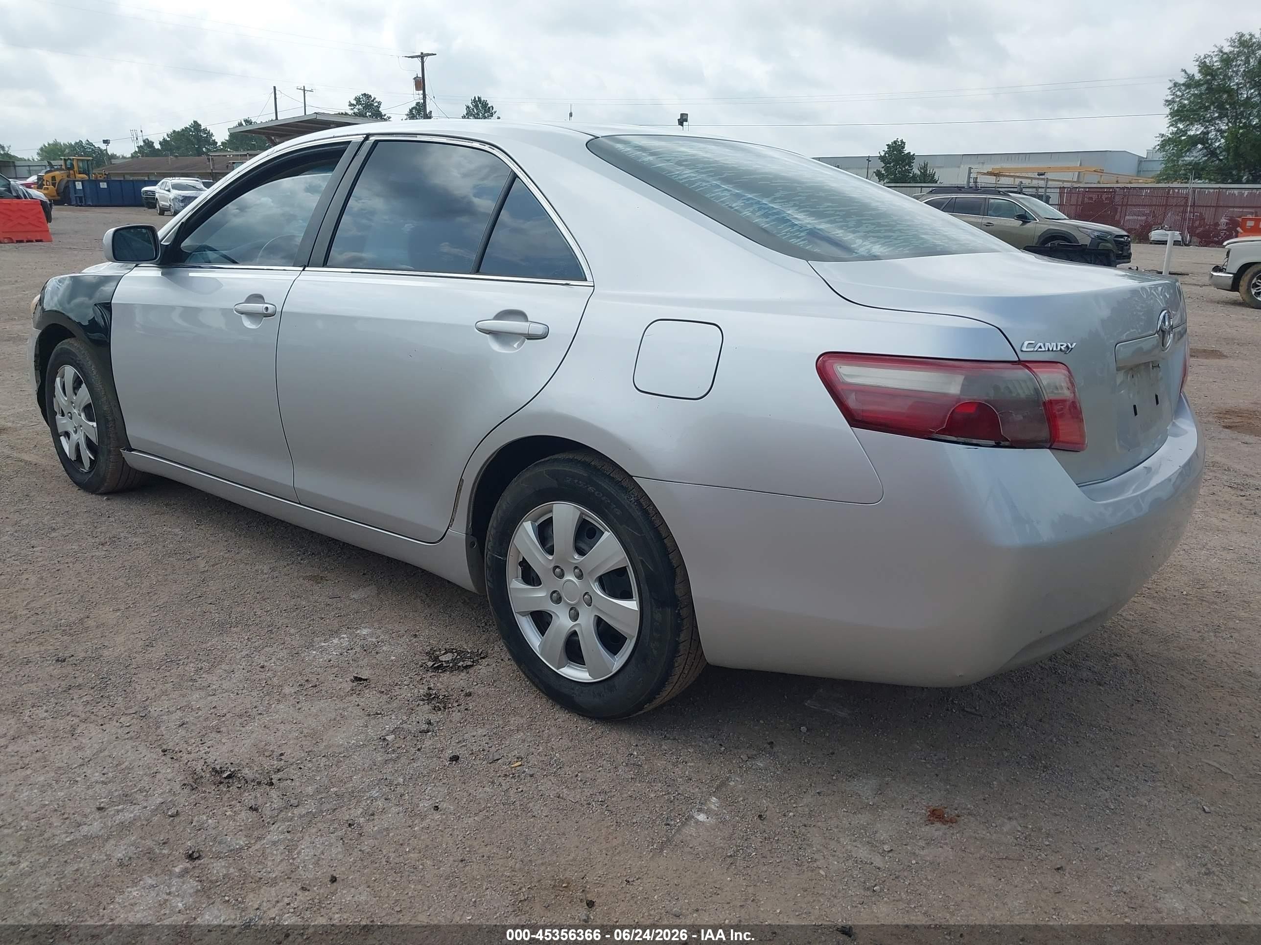 2008 Toyota Camry Le Silver vin: 4T4BE46K18R012335