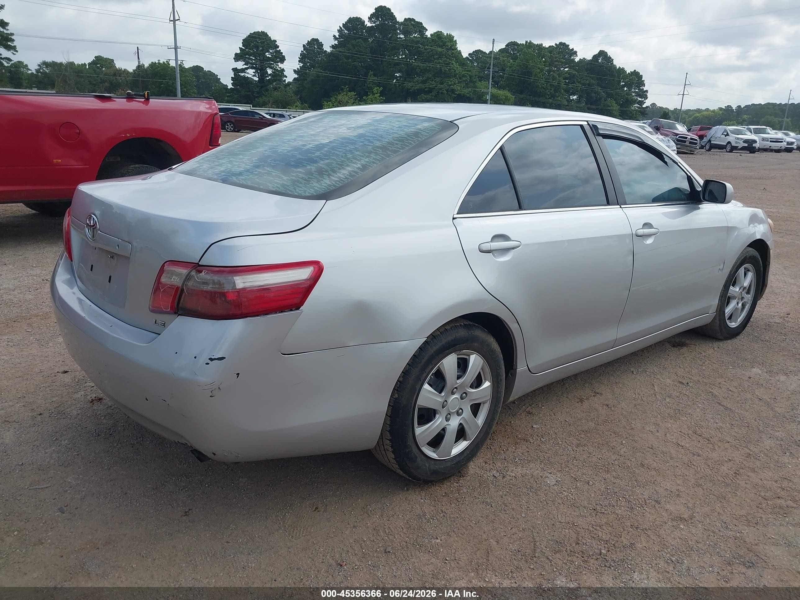 2008 Toyota Camry Le Silver vin: 4T4BE46K18R012335