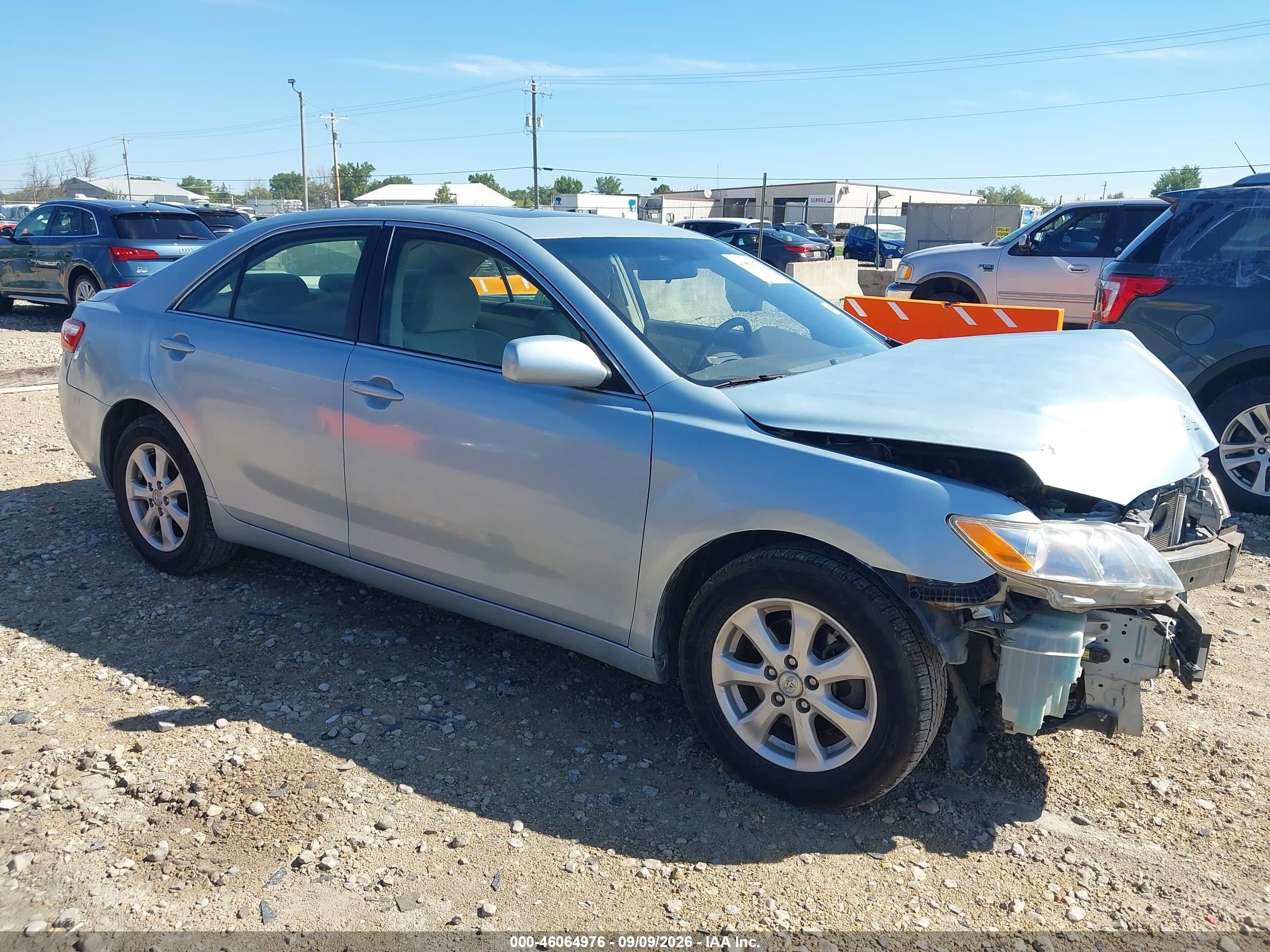 2009 Toyota Camry Le Light Blue vin: 4T4BE46K19R058278