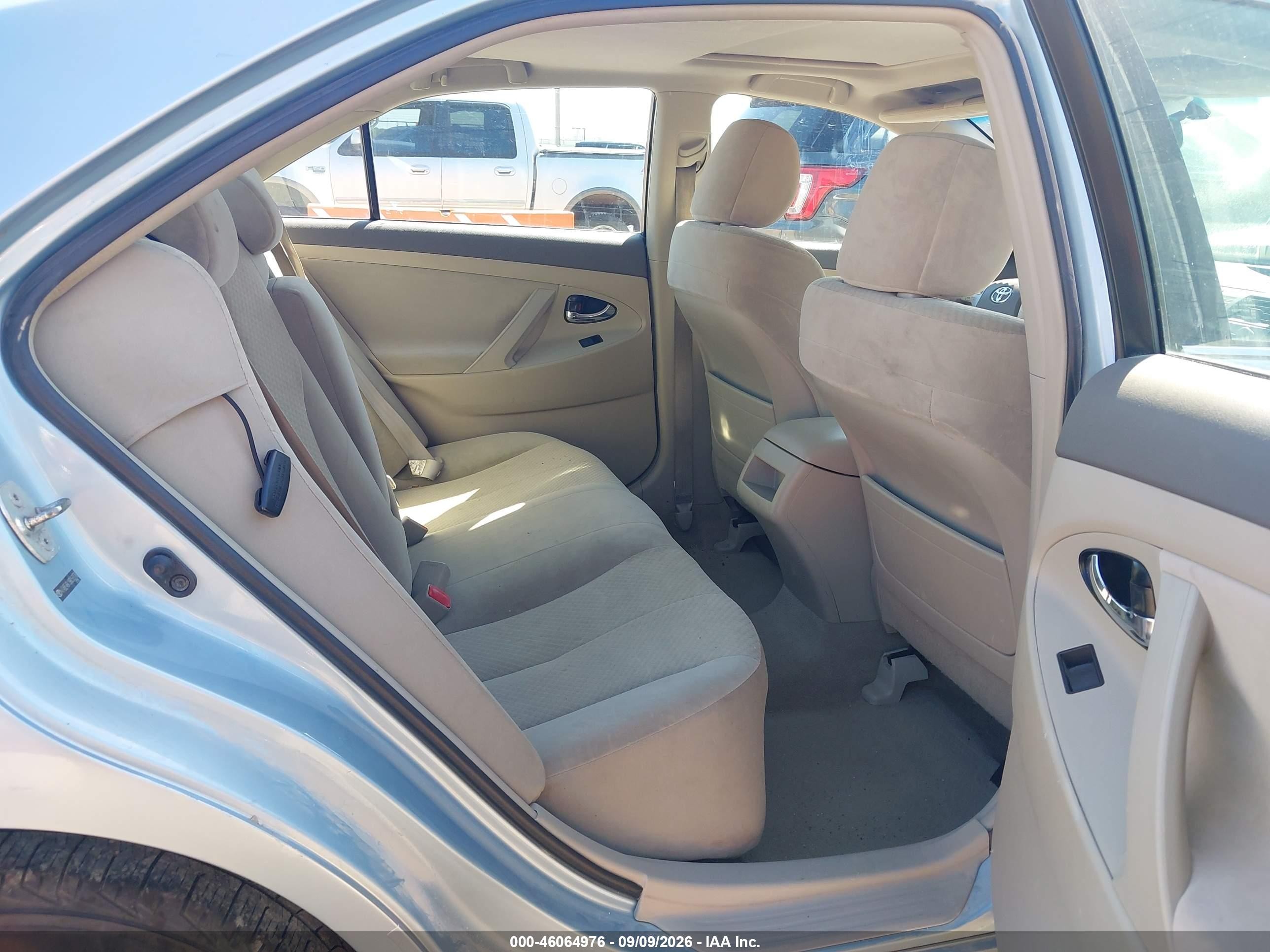 2009 Toyota Camry Le Light Blue vin: 4T4BE46K19R058278