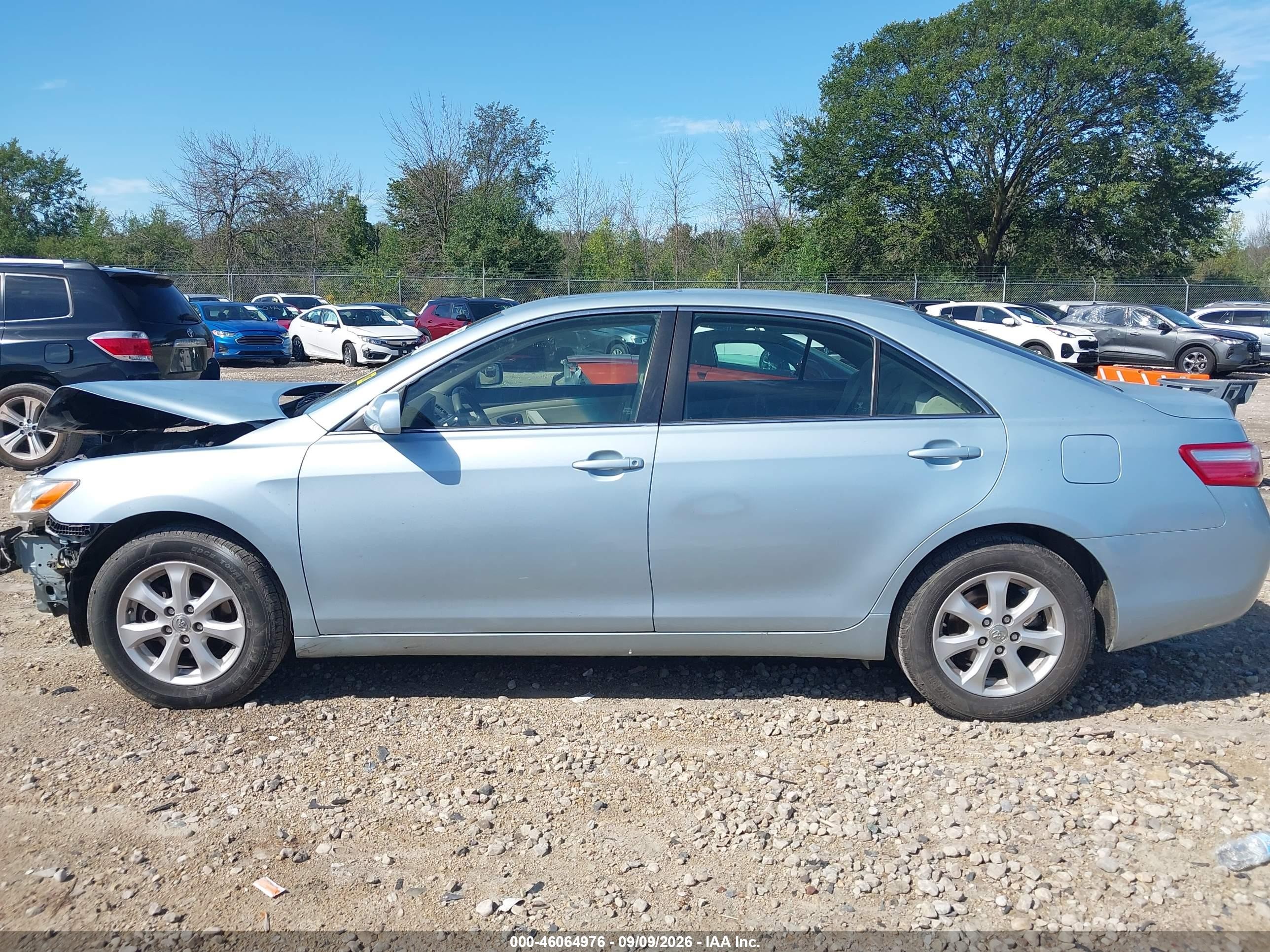 2009 Toyota Camry Le Light Blue vin: 4T4BE46K19R058278