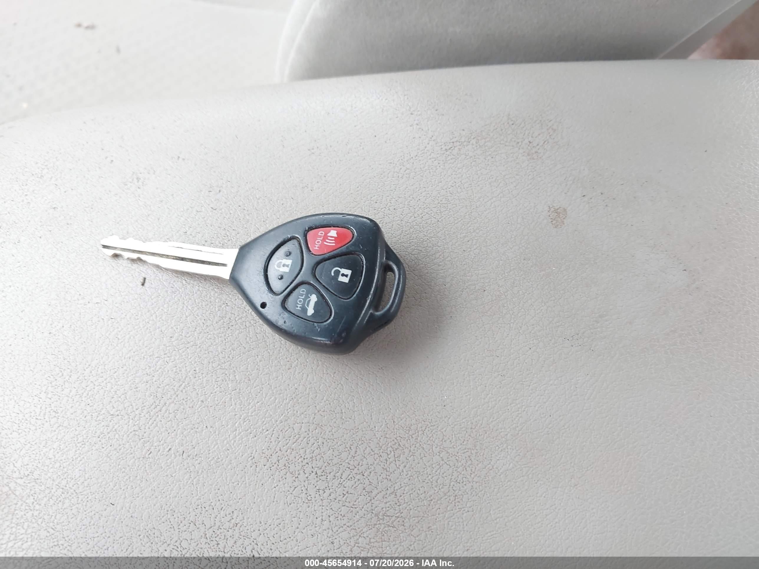 2009 Toyota Camry Le Красный vin: 4T4BE46K19R061553