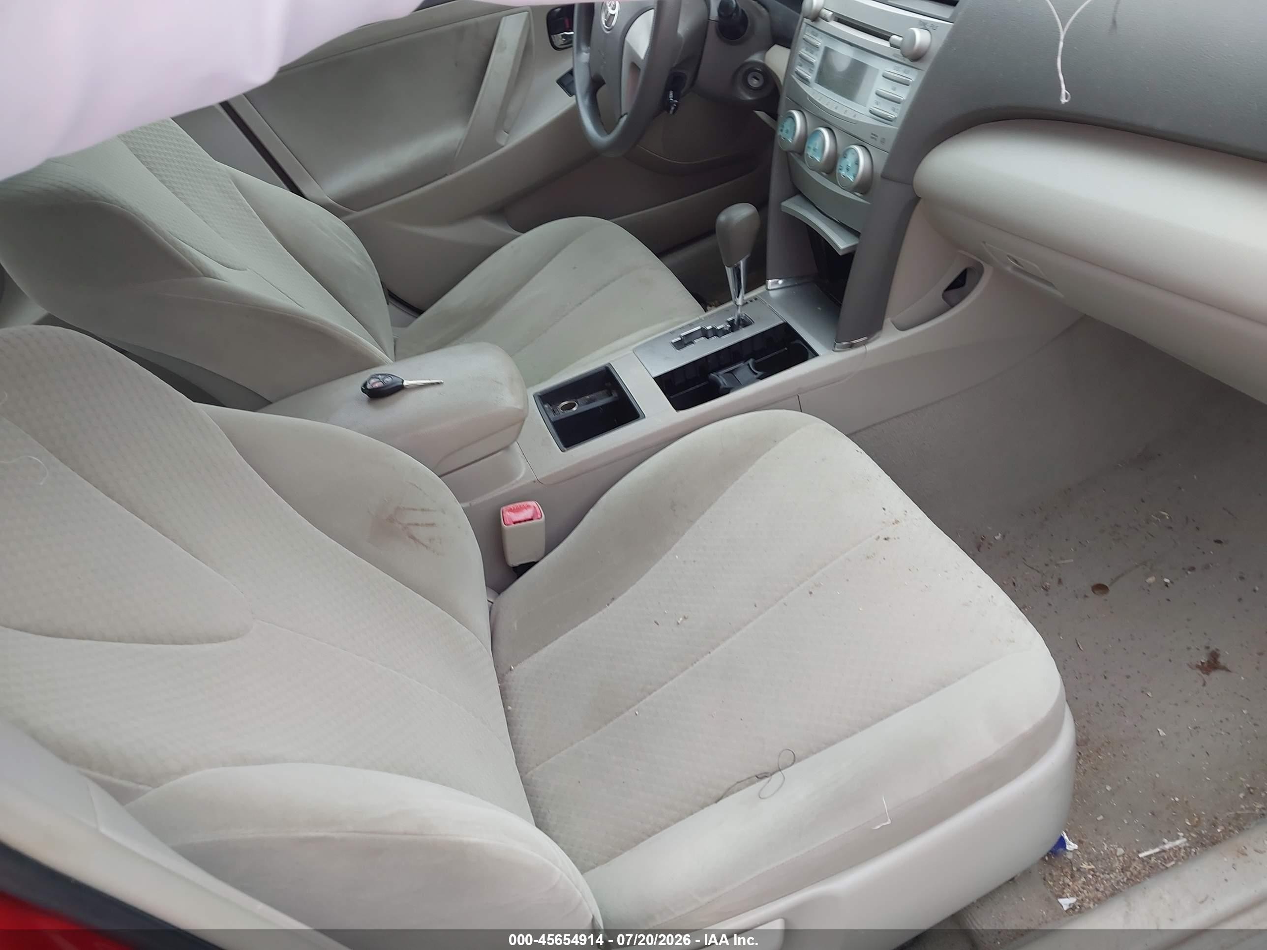 2009 Toyota Camry Le Красный vin: 4T4BE46K19R061553