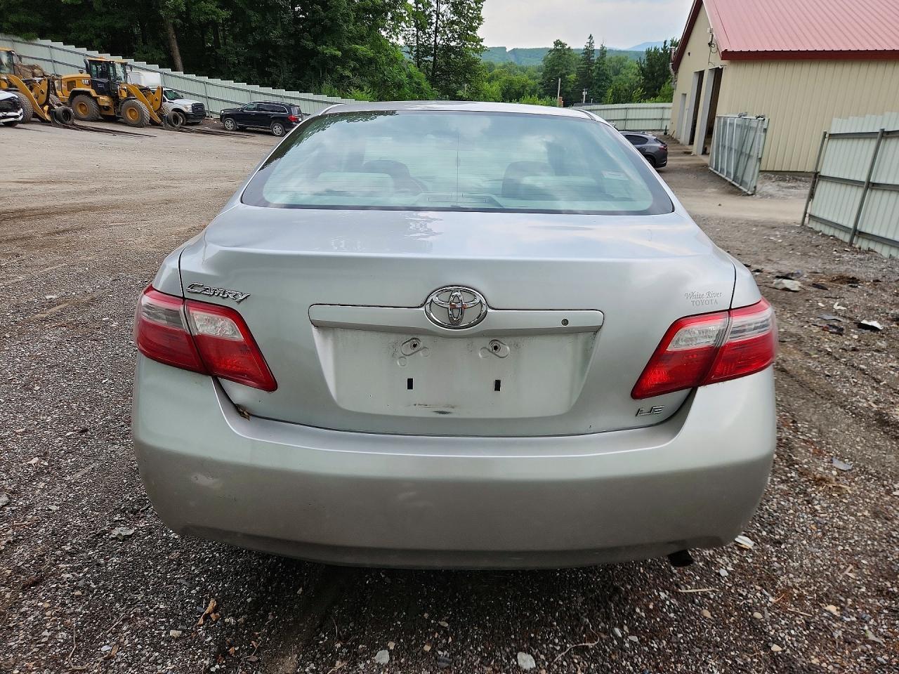 2009 Toyota Camry Le Серебряный vin: 4T4BE46K19R066784