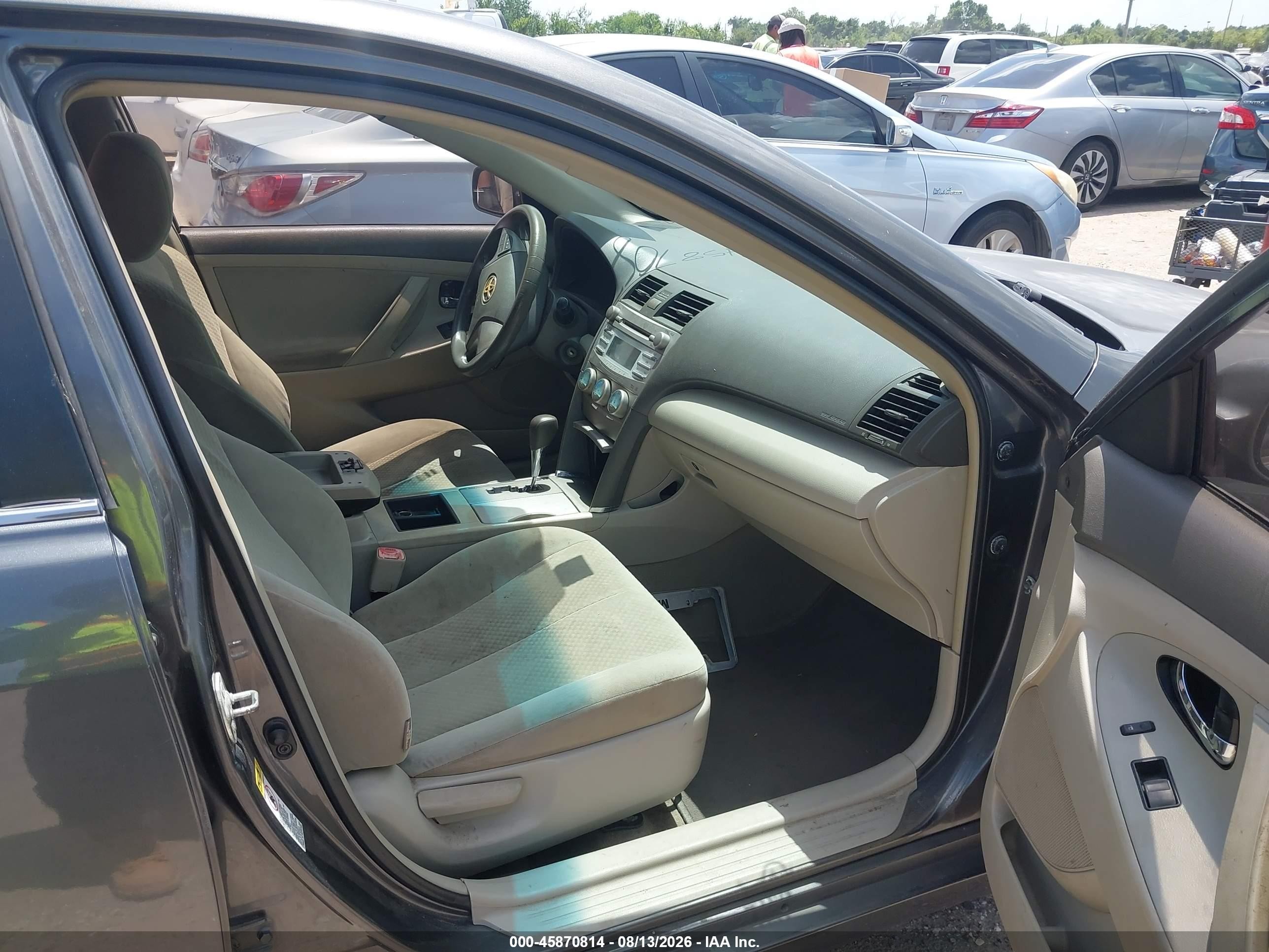 2009 Toyota Camry Le Gray vin: 4T4BE46K19R067773