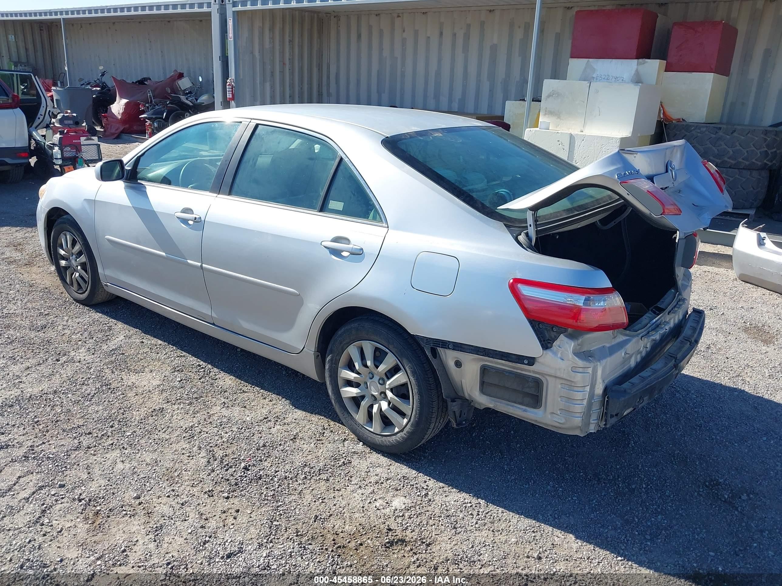 2009 Toyota Camry   Silver vin: 4T4BE46K19R077137