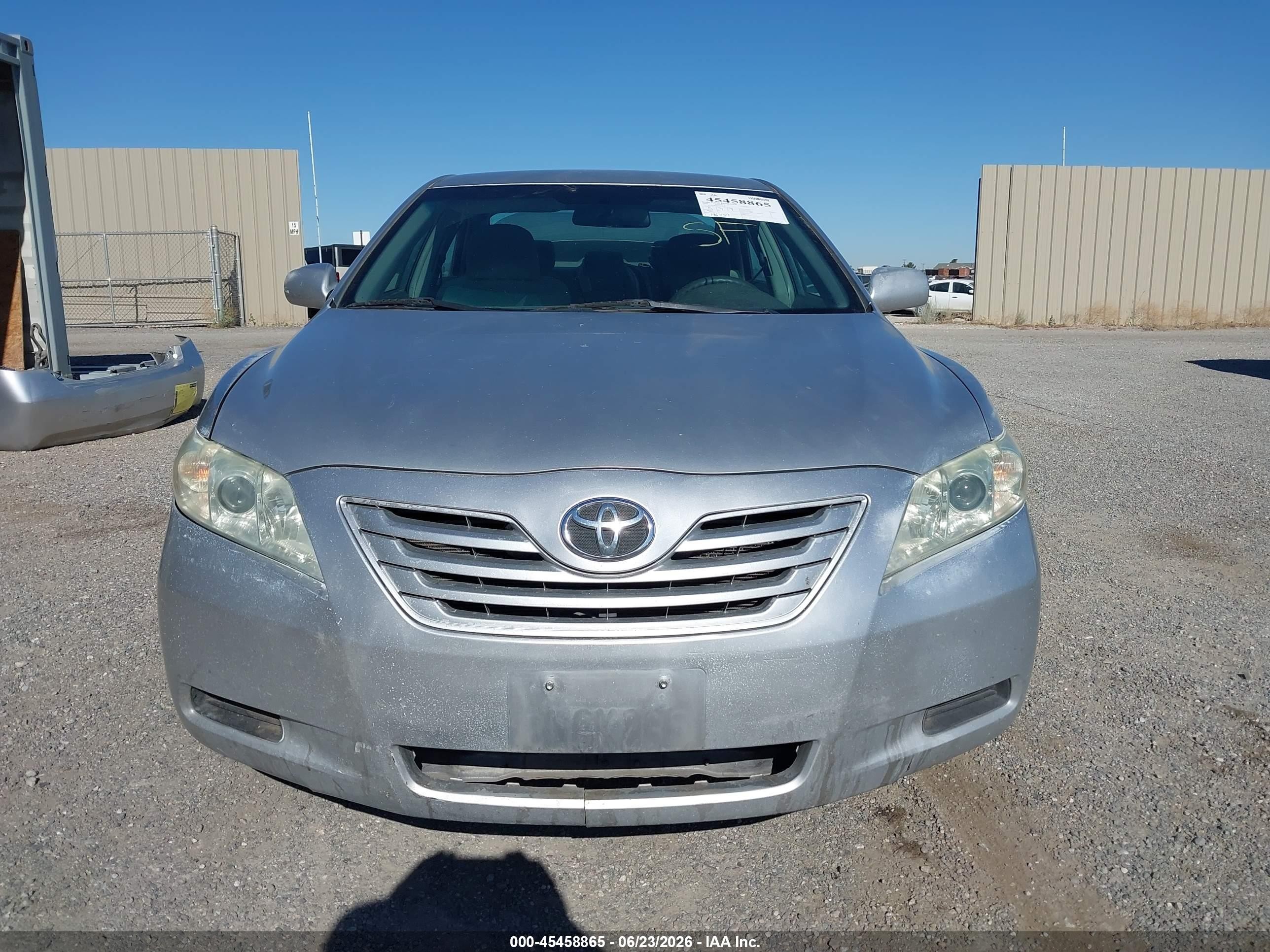 2009 Toyota Camry   Silver vin: 4T4BE46K19R077137