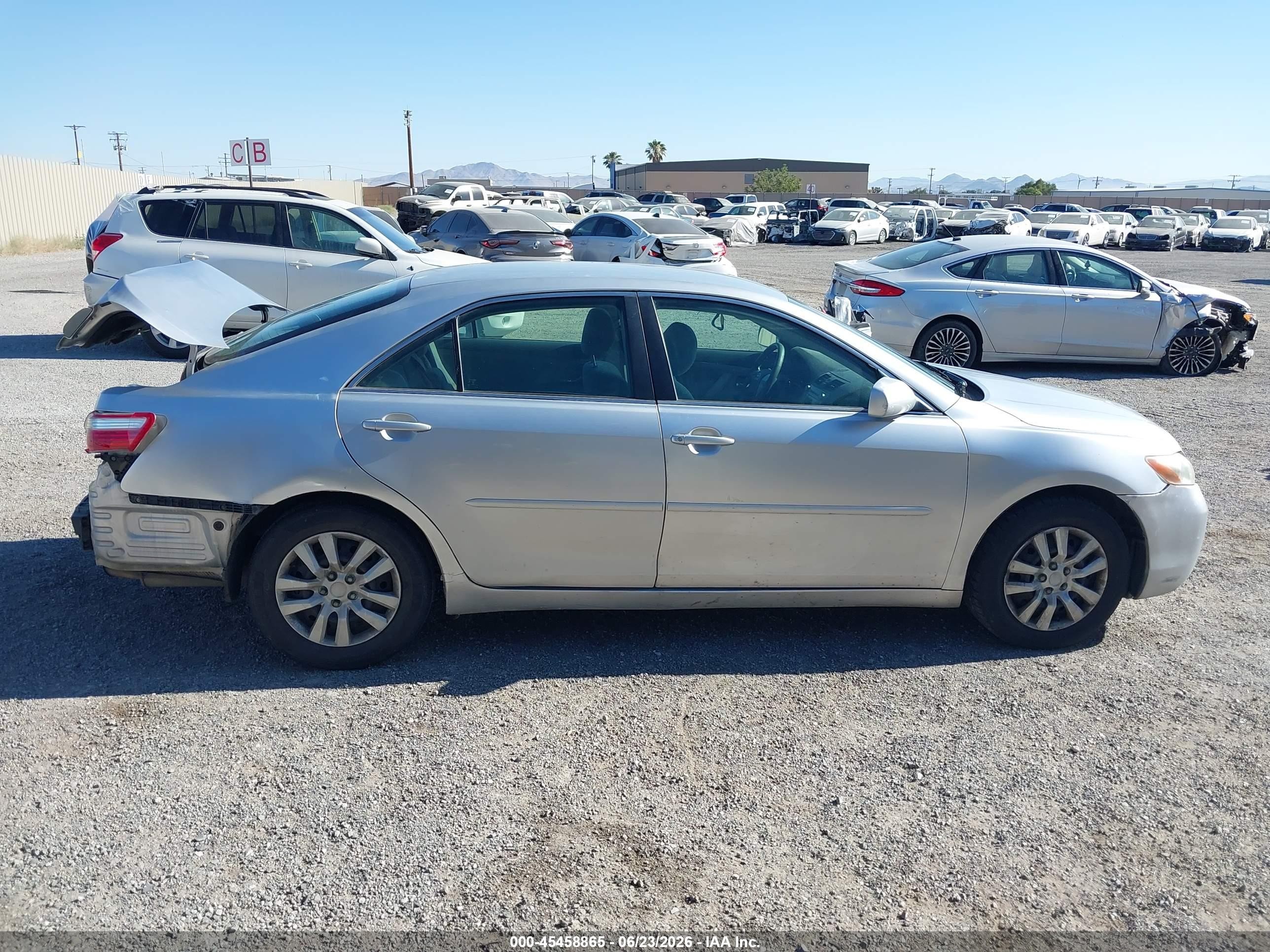 2009 Toyota Camry   Silver vin: 4T4BE46K19R077137