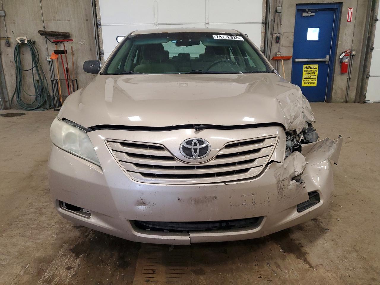 2009 Toyota Camry Base Бежевый vin: 4T4BE46K19R083147
