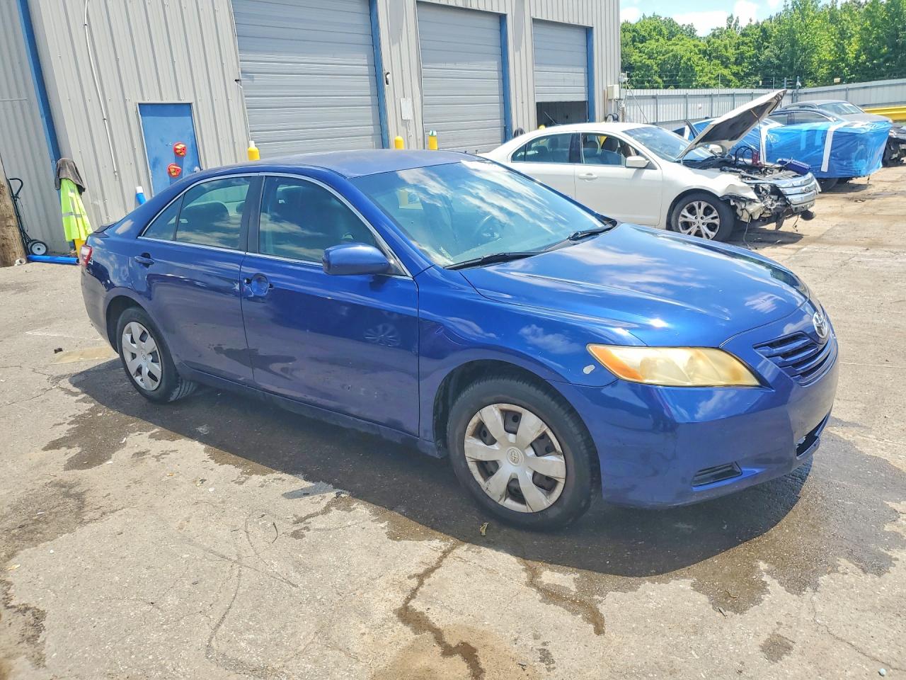 2009 Toyota Camry Le Blue vin: 4T4BE46K19R093533