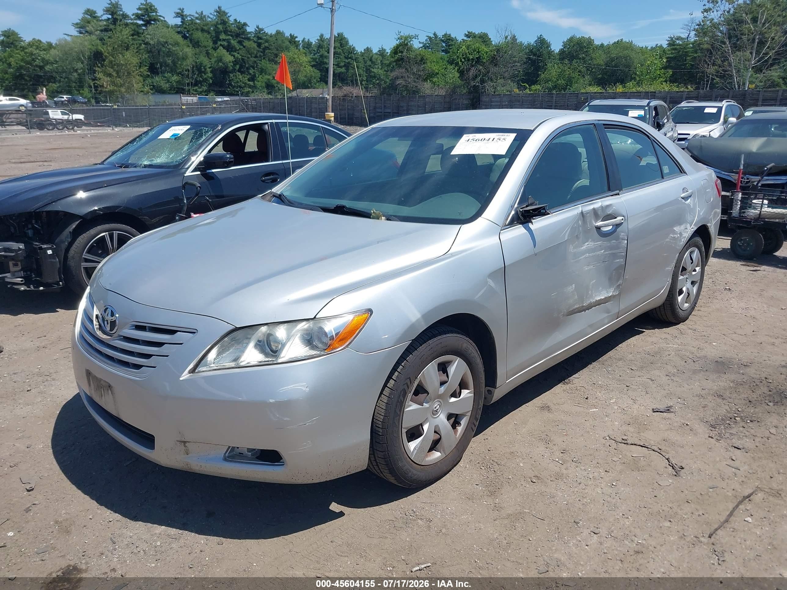 2009 Toyota Camry Le Silver vin: 4T4BE46K19R107267