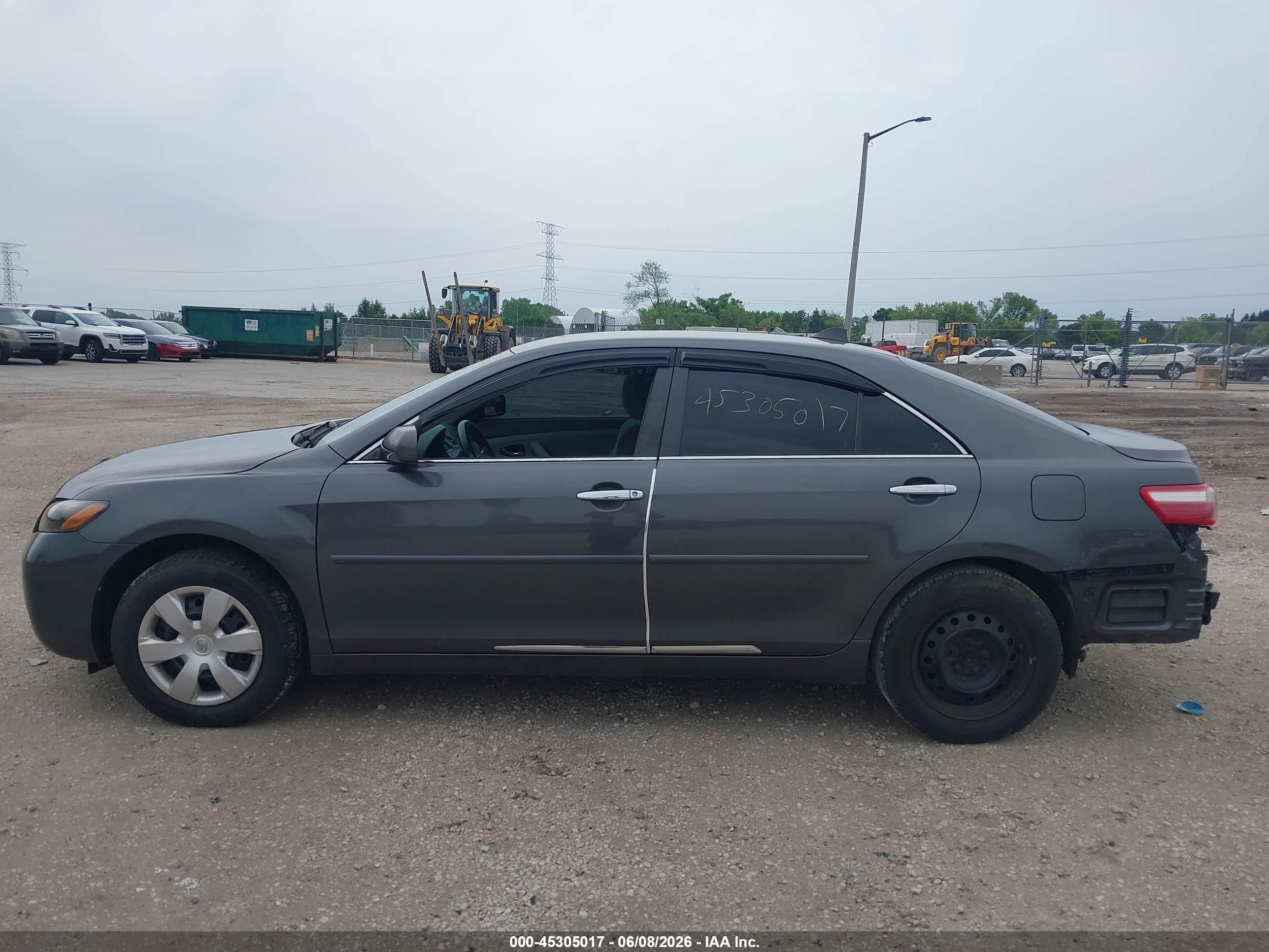 2009 Toyota Camry Le Gray vin: 4T4BE46K19R132413