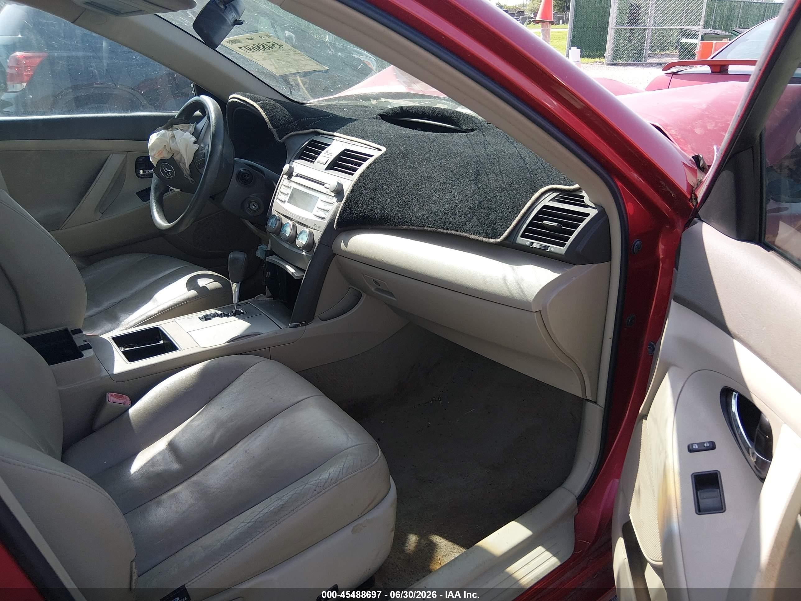 2007 Toyota Camry Le Red vin: 4T4BE46K27R004579