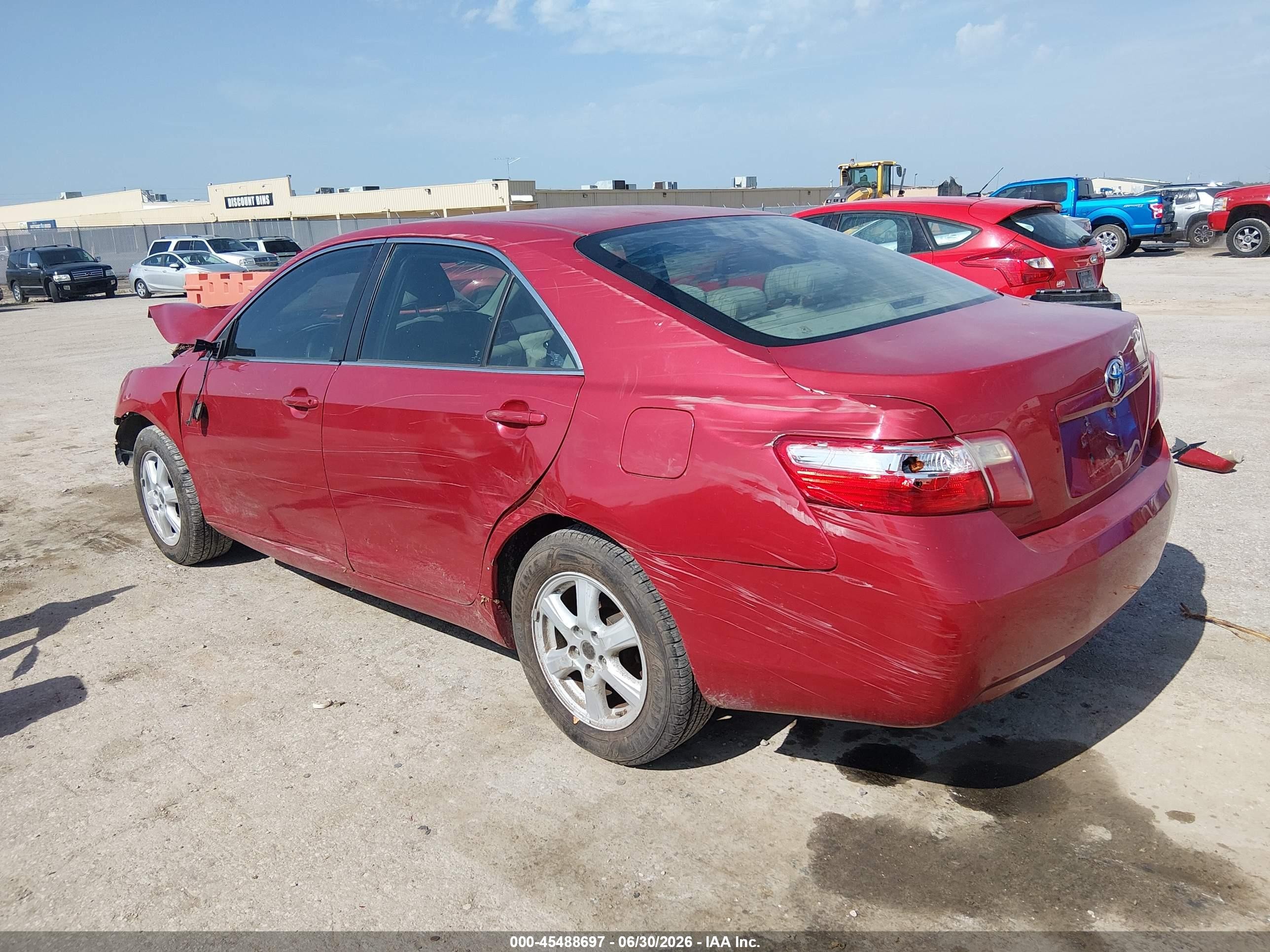2007 Toyota Camry Le Red vin: 4T4BE46K27R004579