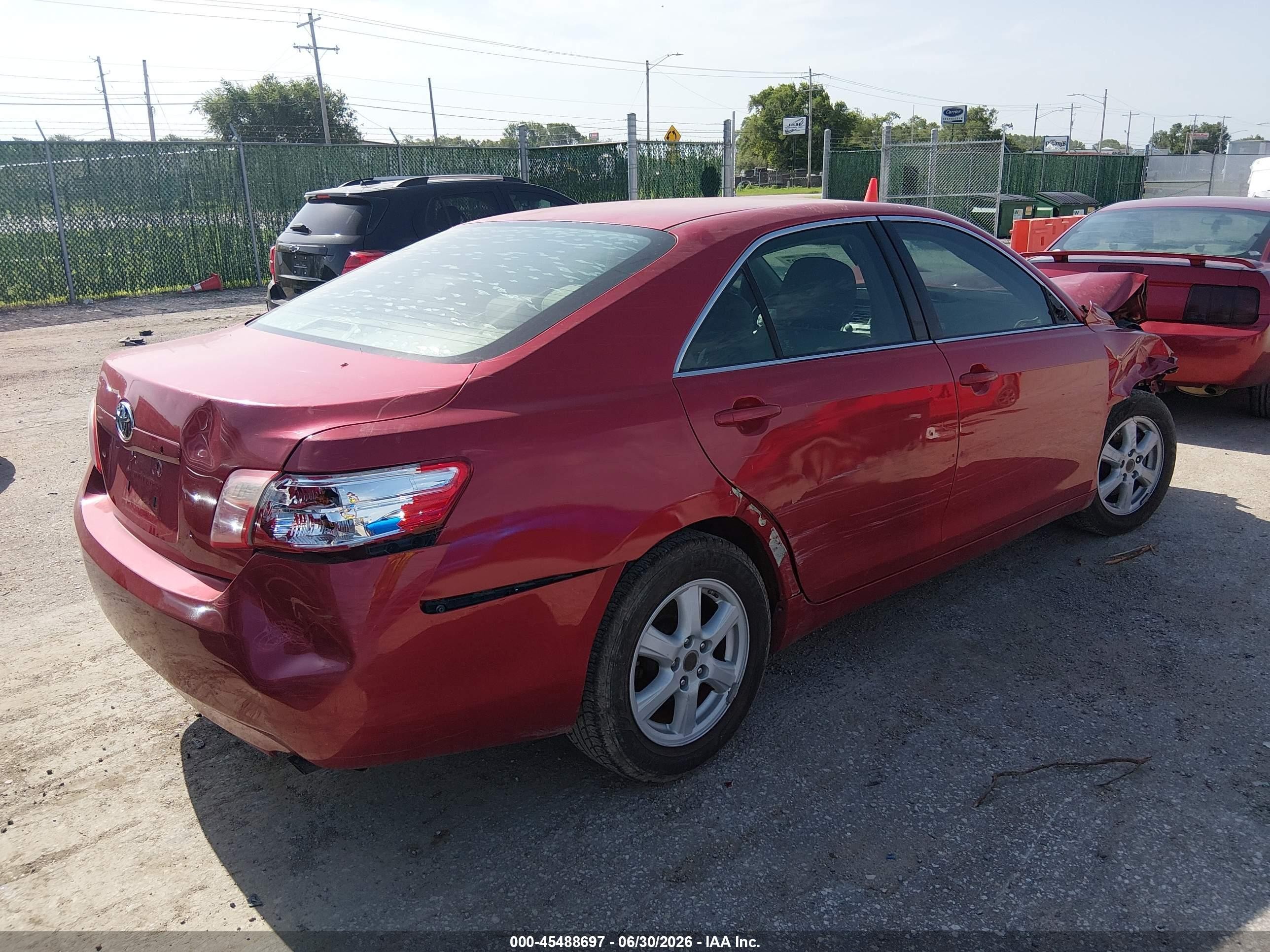 2007 Toyota Camry Le Red vin: 4T4BE46K27R004579