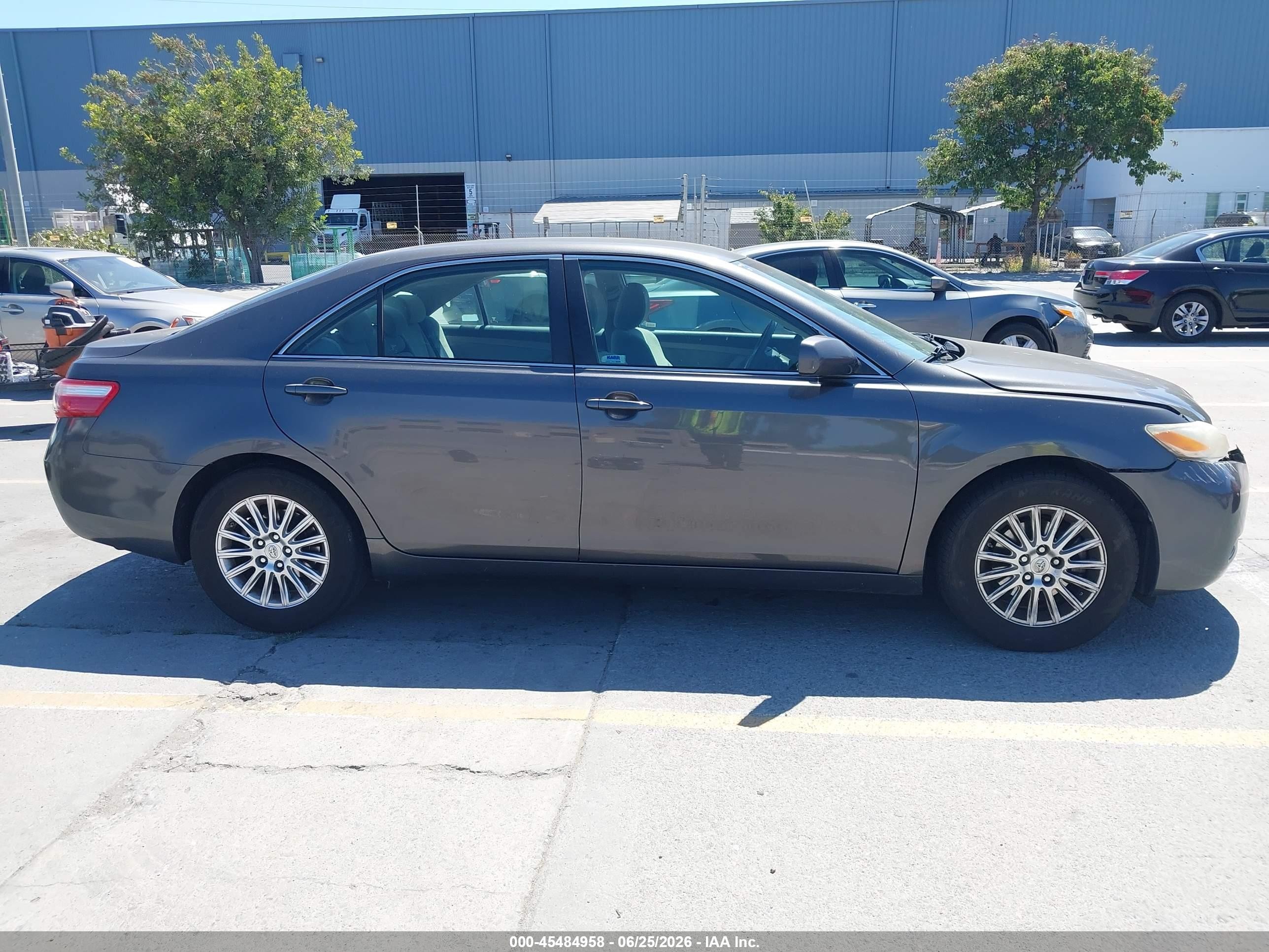 2008 Toyota Camry Le Серый vin: 4T4BE46K28R044002