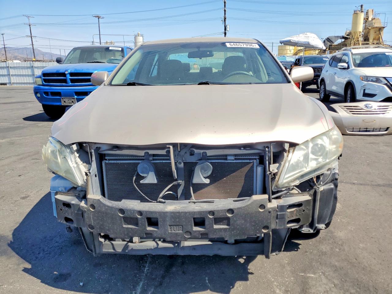 2009 Toyota Camry Base Tan vin: 4T4BE46K29R050769