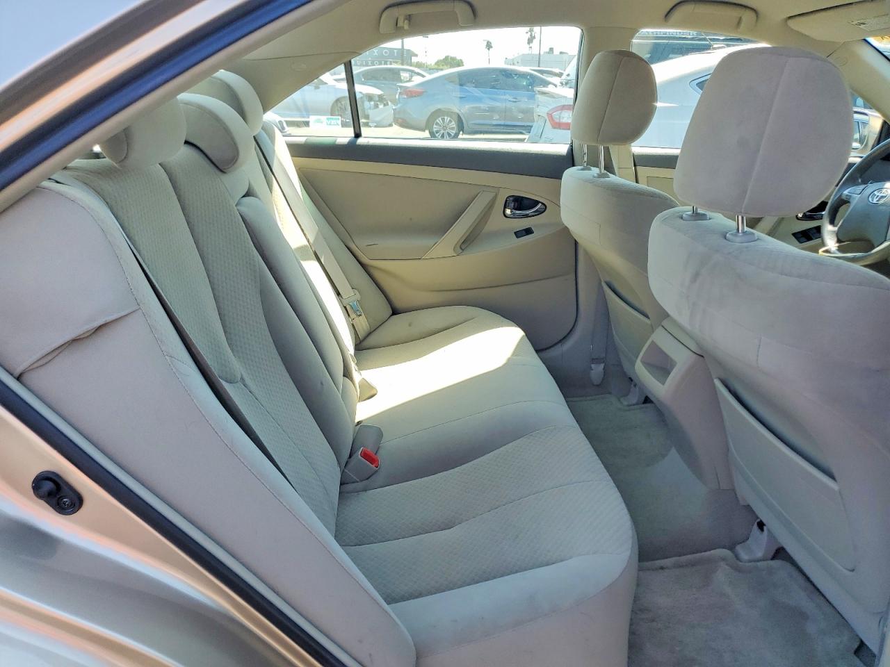 2009 Toyota Camry Base Tan vin: 4T4BE46K29R050769